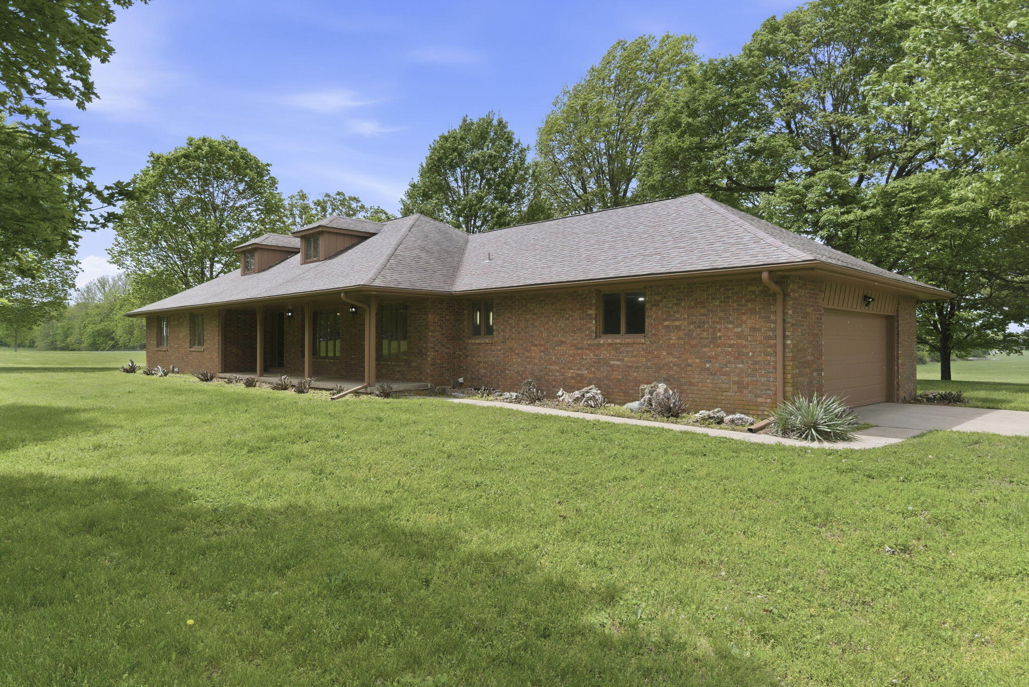 431 North Farm Road 205 Property Photo 10