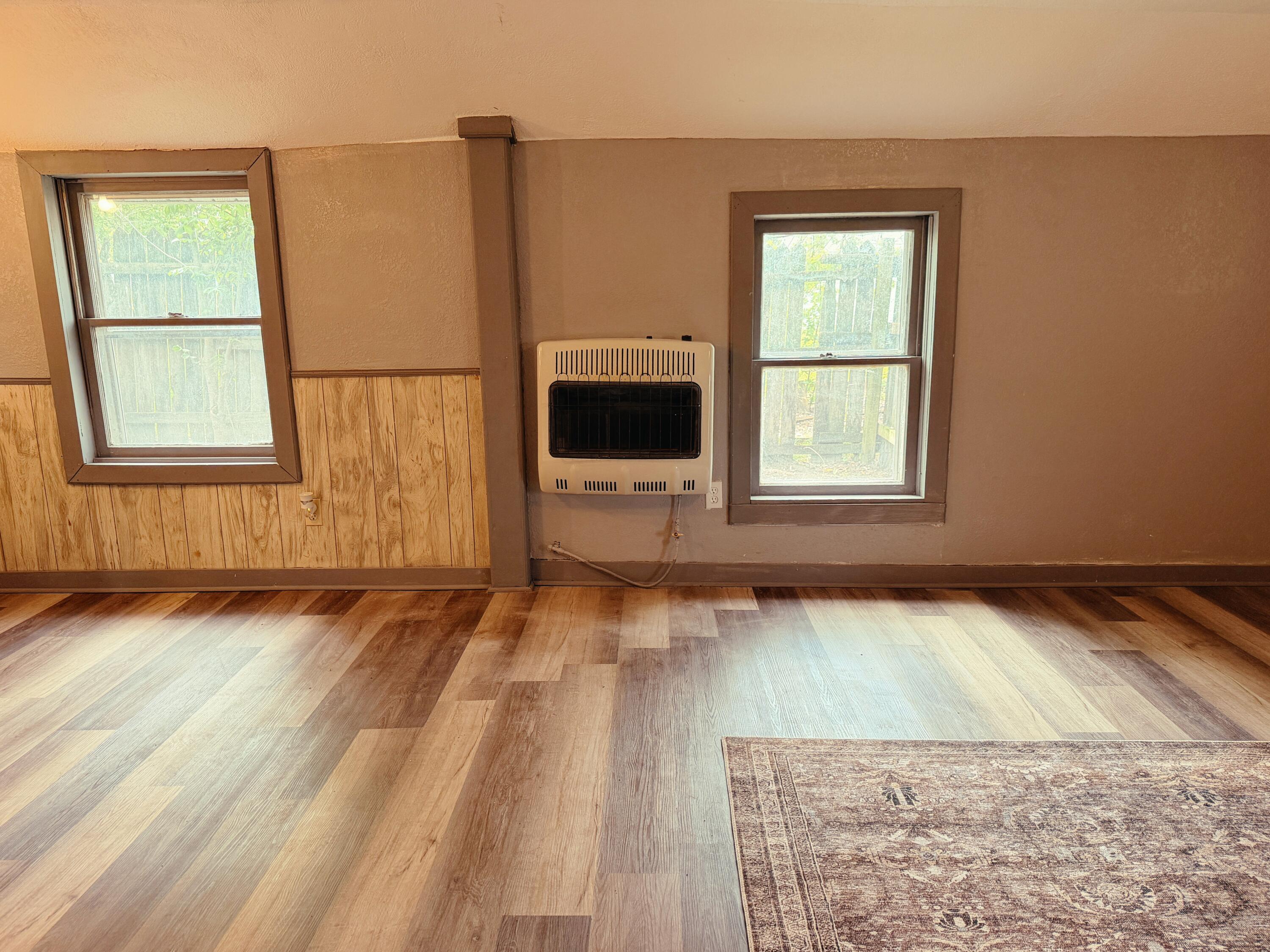 802 South Main Avenue Property Photo 6