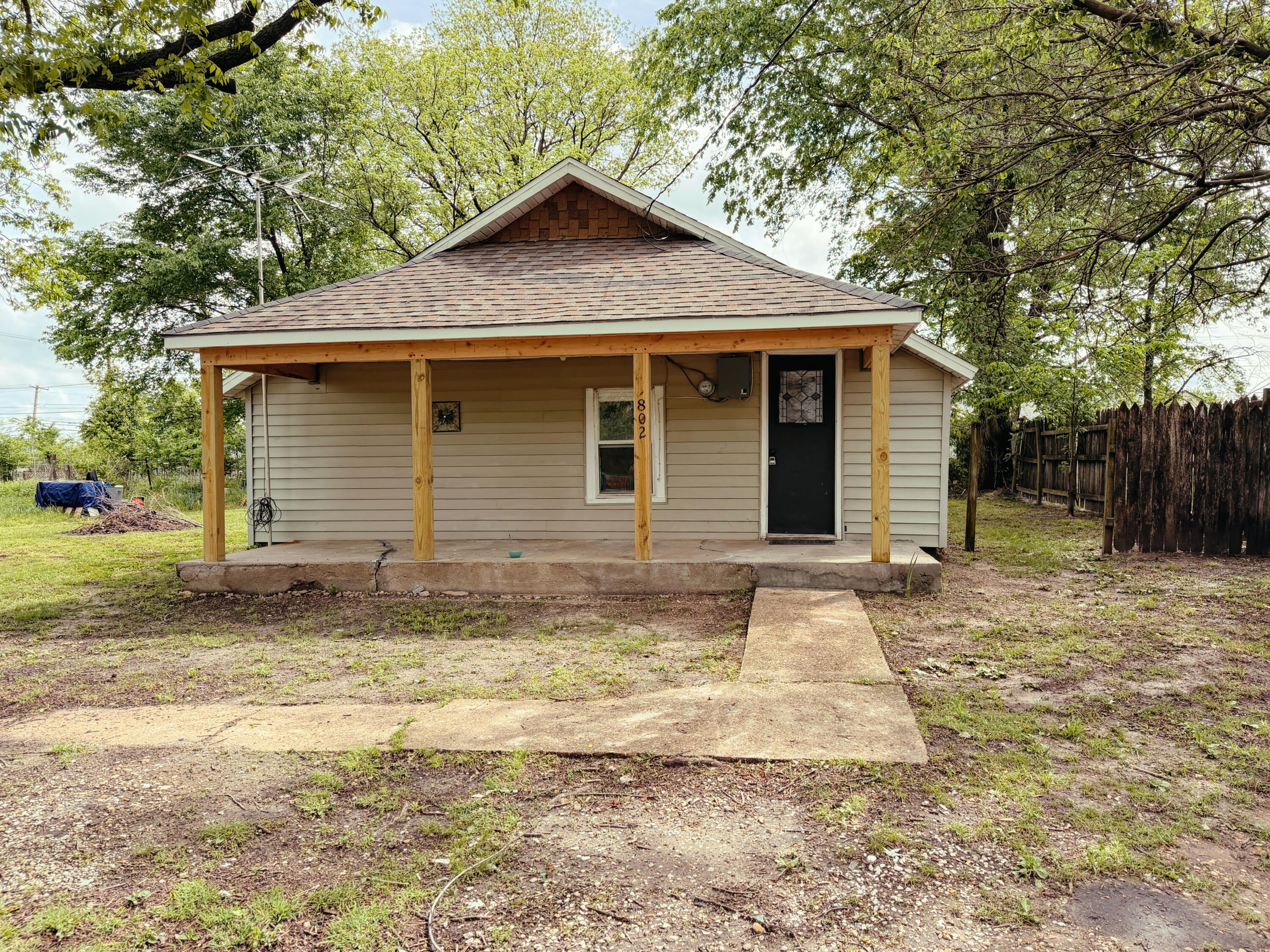802 South Main Avenue Property Photo 25
