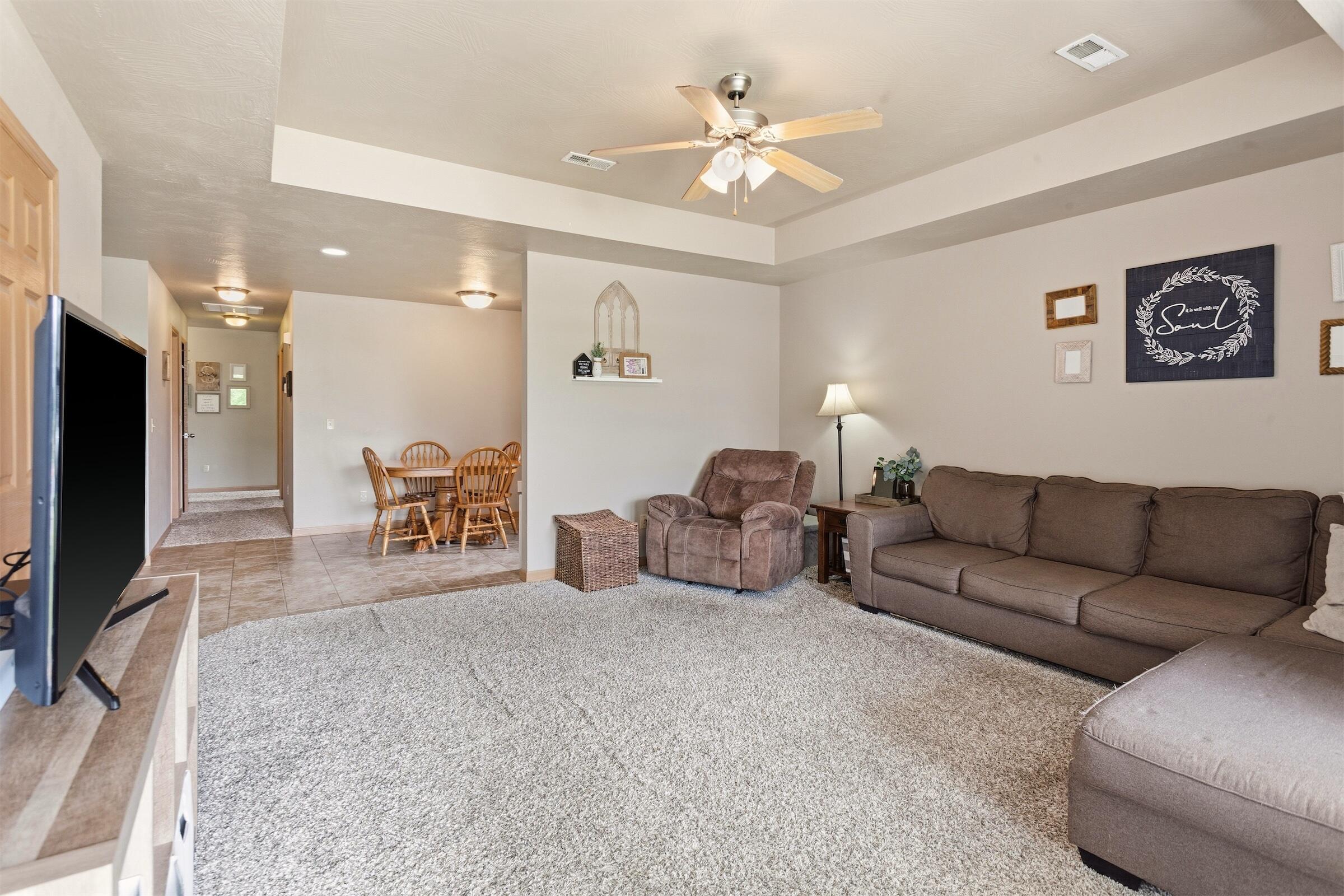 6566 Prairie Circle Property Photo 3