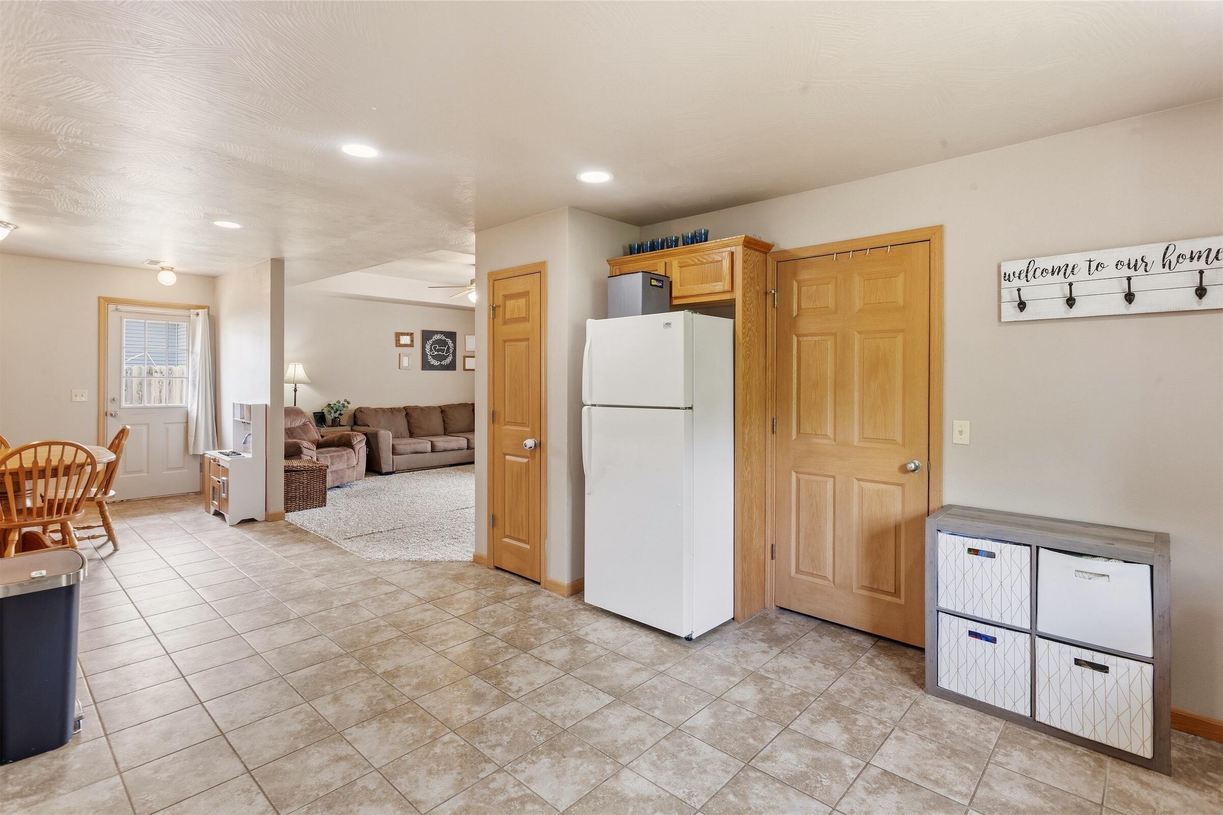 6566 Prairie Circle Property Photo 7