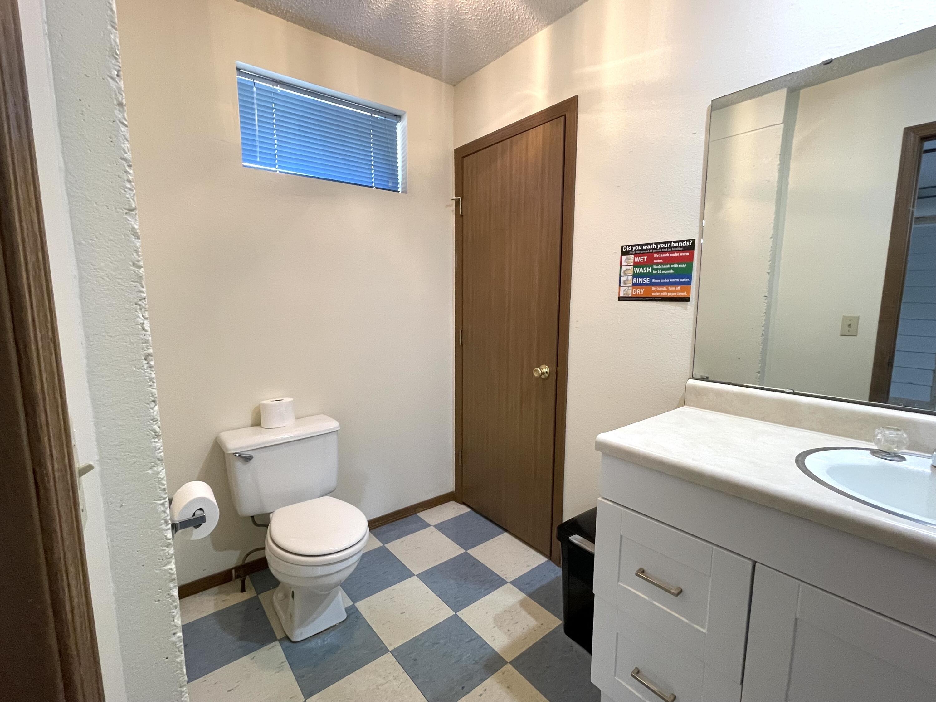 707 South Hemphill Street Property Photo 19