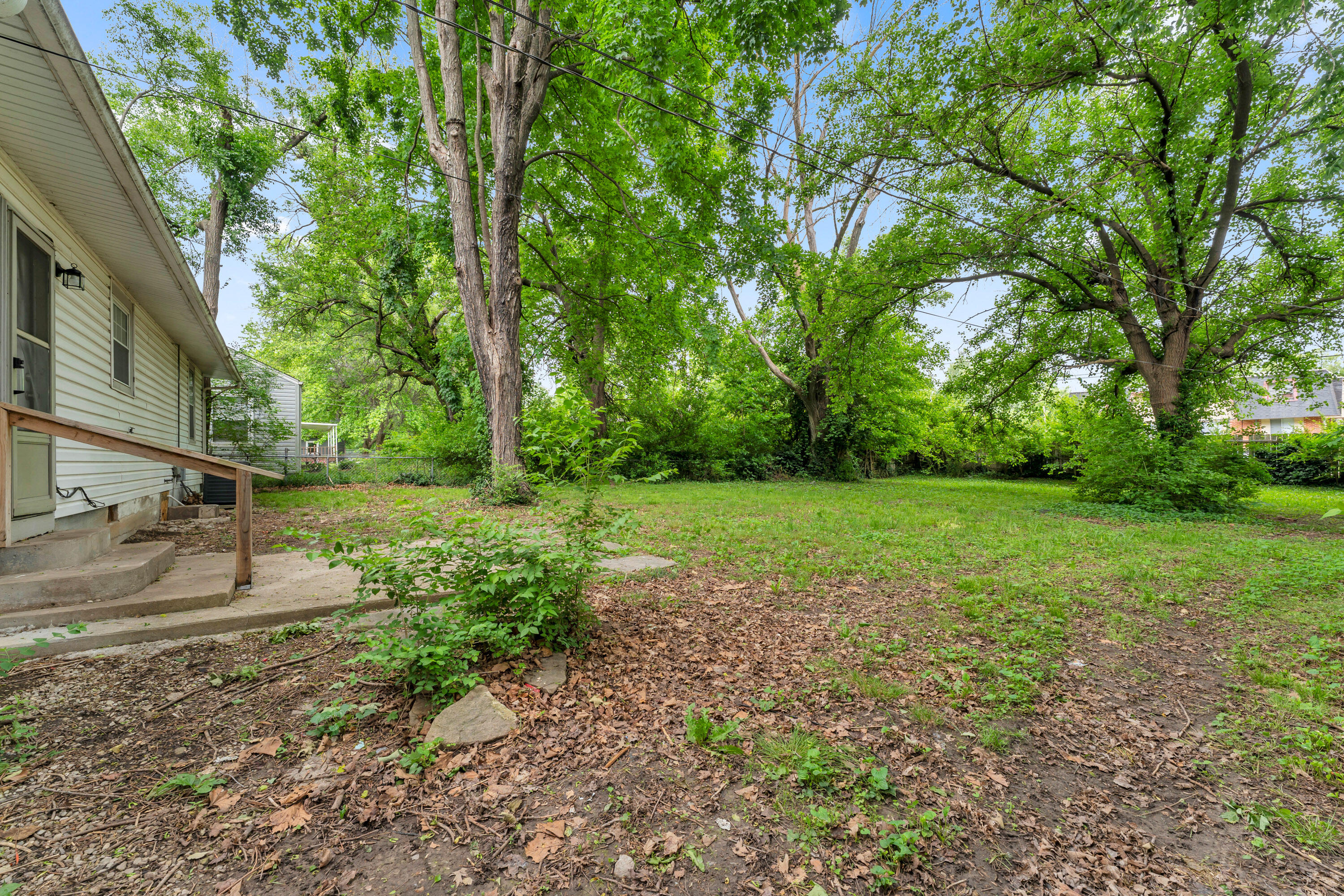 1439 South Luster Avenue Property Photo 21