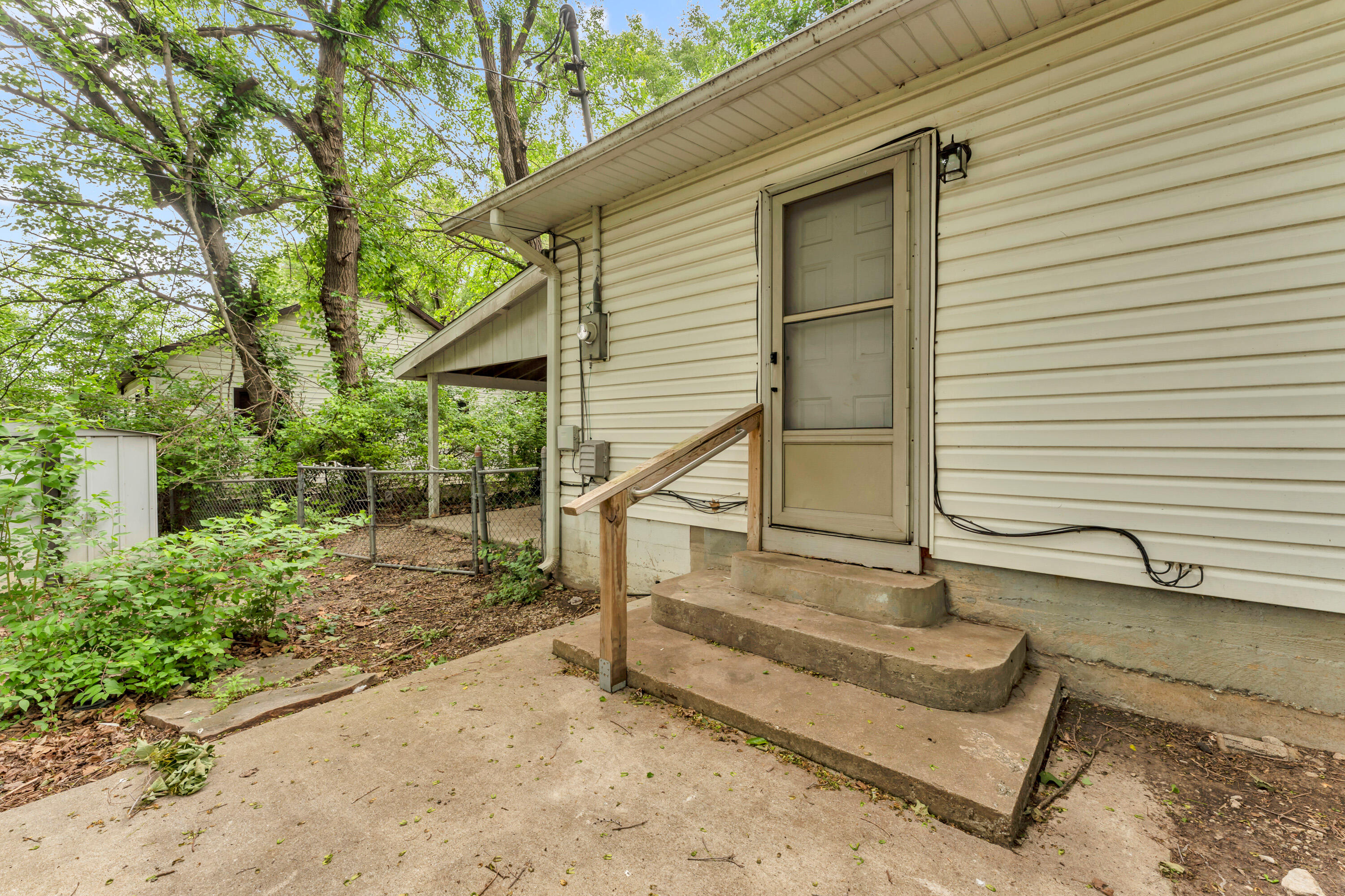 1439 South Luster Avenue Property Photo 24