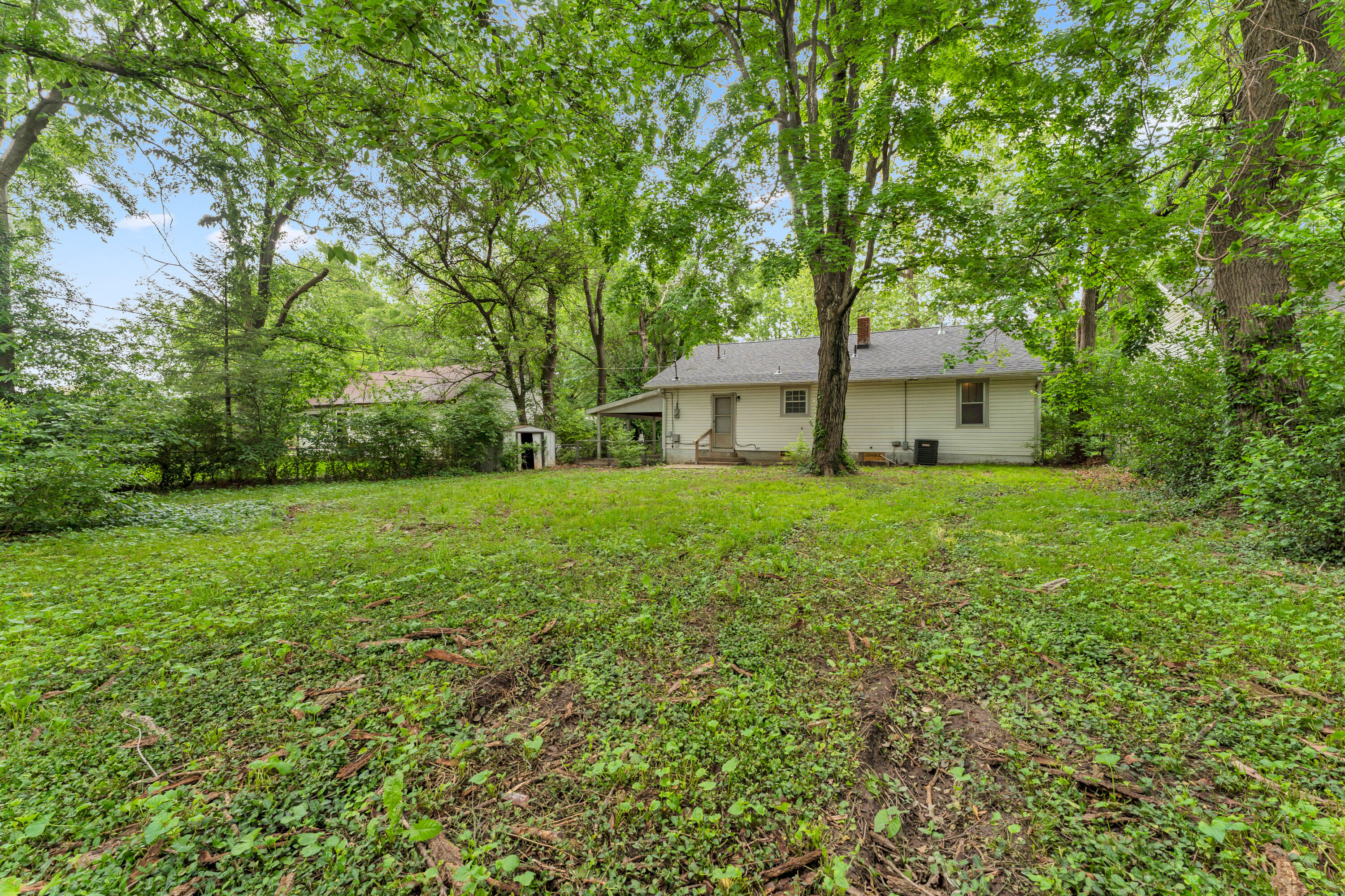 1439 South Luster Avenue Property Photo 25