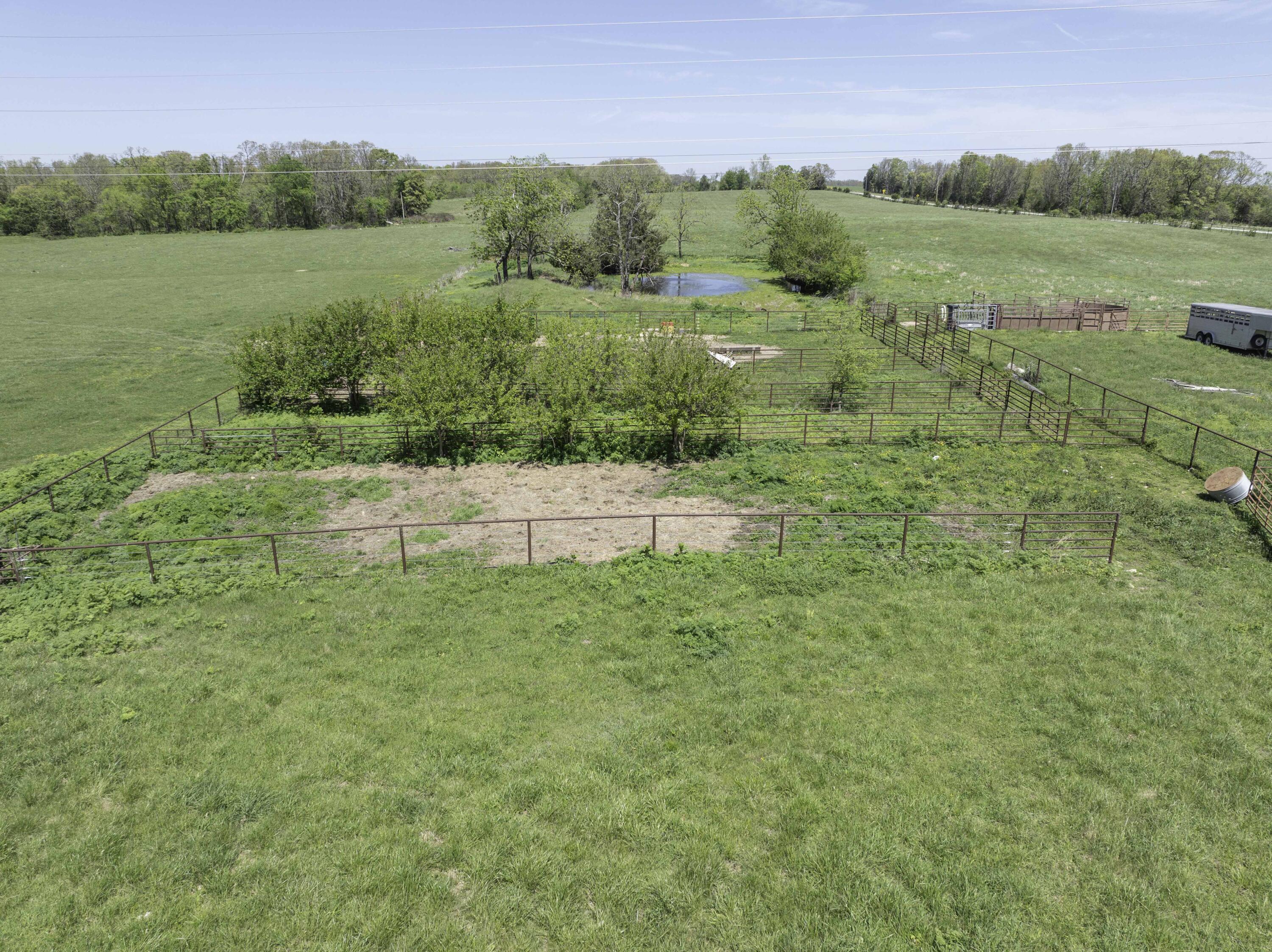 2437 State Highway Y Property Photo 12