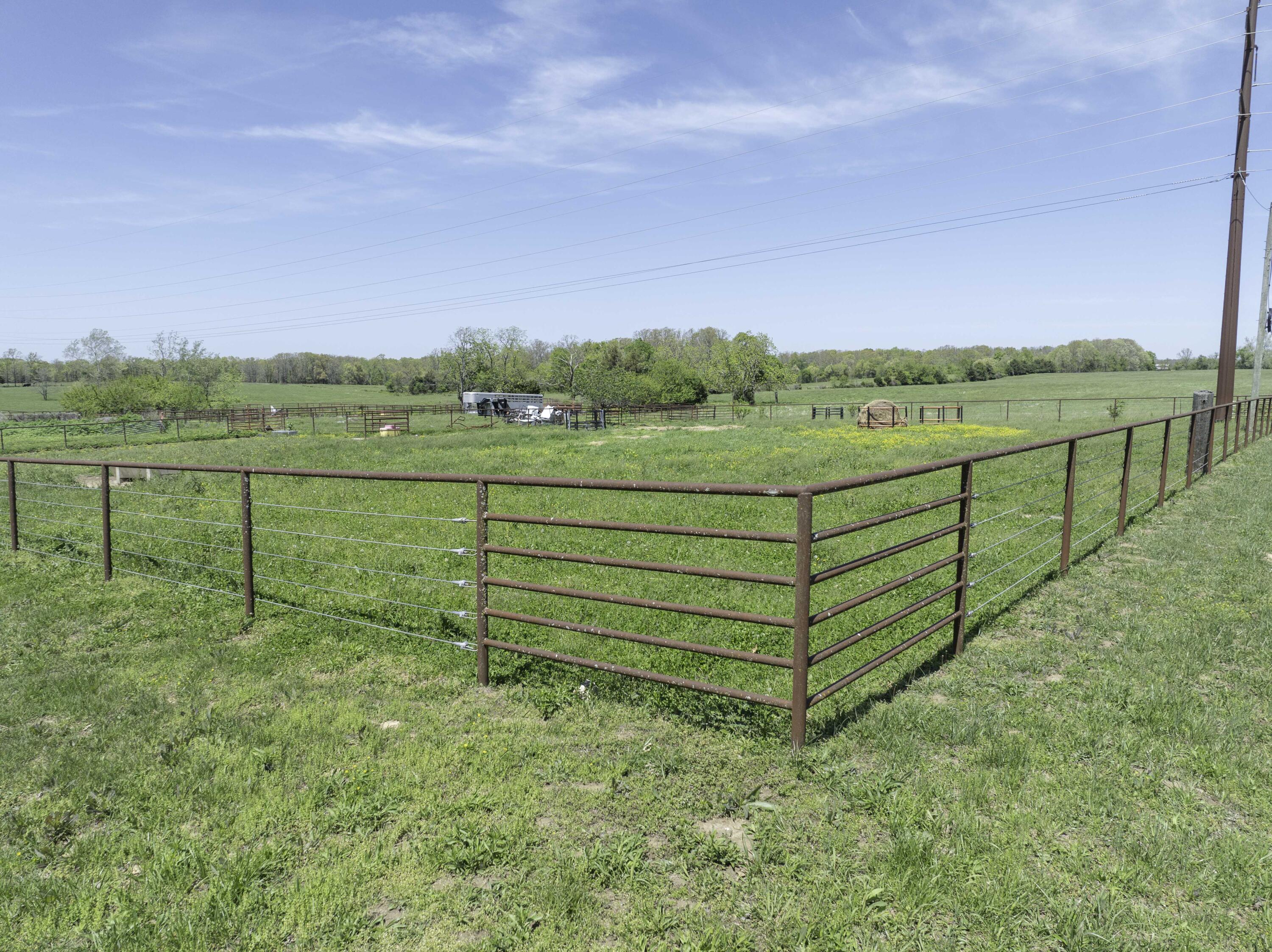 2437 State Highway Y Property Photo 11