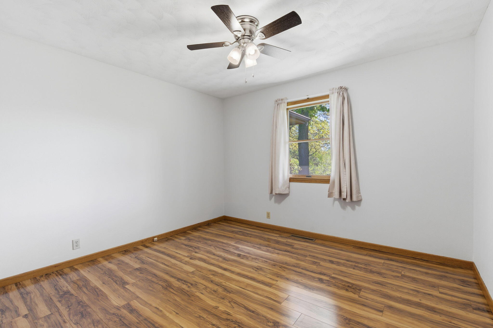23625 Lawrence 1020 Property Photo 20