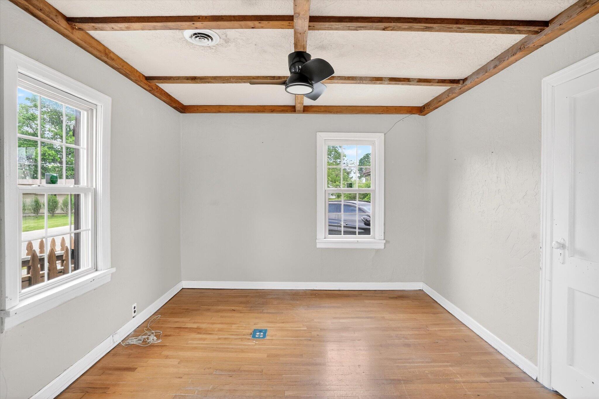103 South Delaware Street Property Photo 7