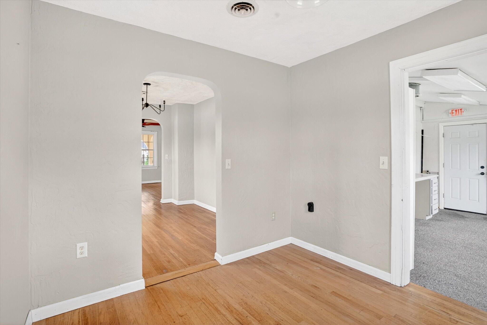 103 South Delaware Street Property Photo 11
