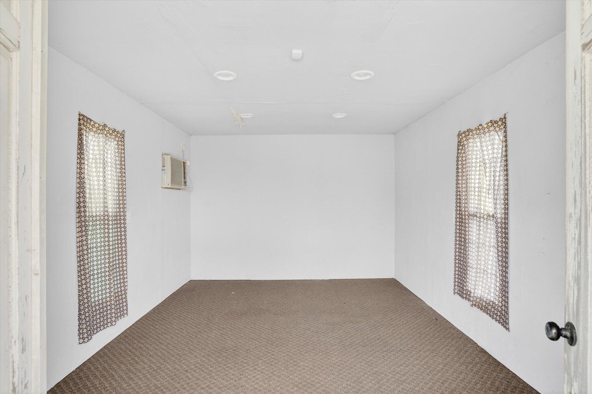 103 South Delaware Street Property Photo 14
