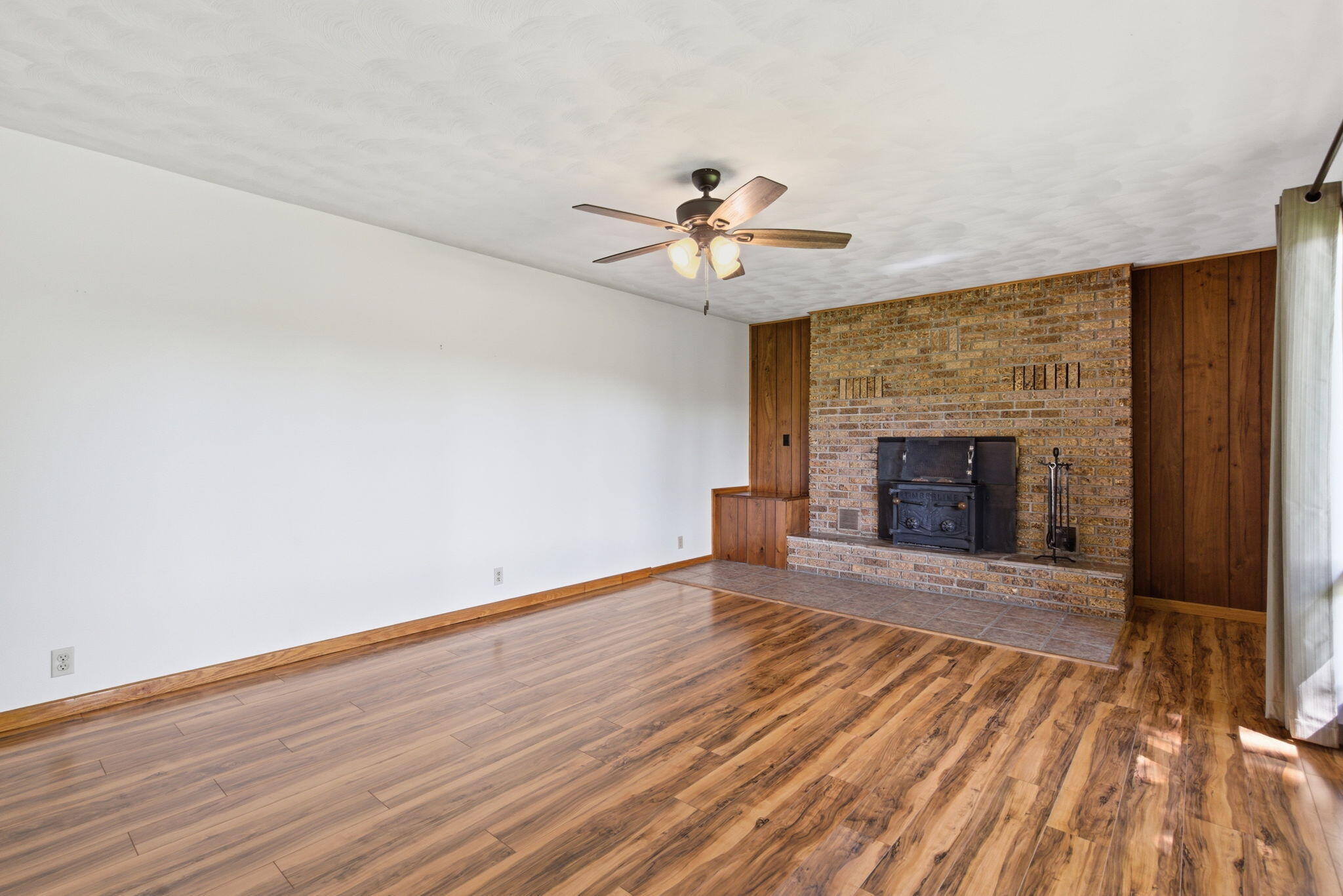 23625 Lawrence 1020 Property Photo 8