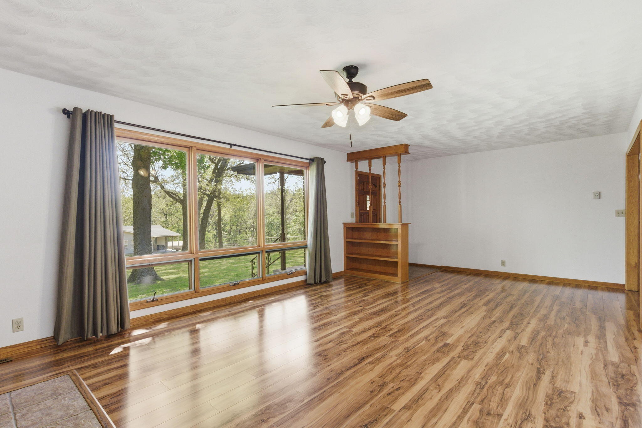 23625 Lawrence 1020 Property Photo 9