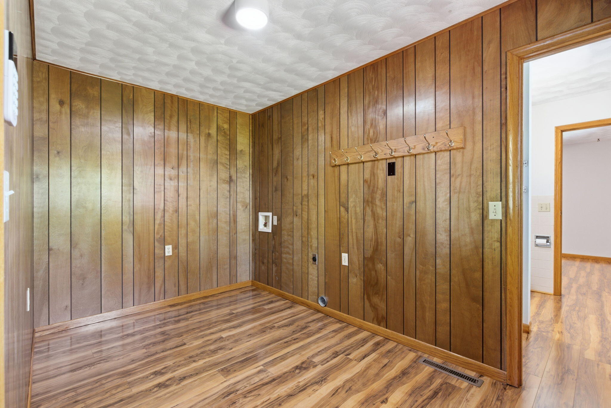23625 Lawrence 1020 Property Photo 19