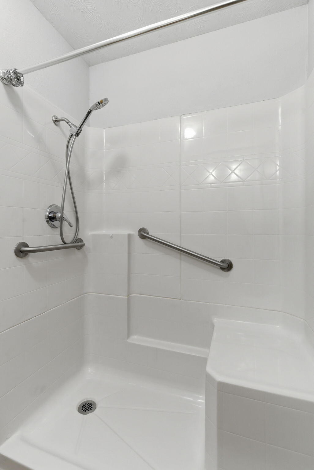 23625 Lawrence 1020 Property Photo 23