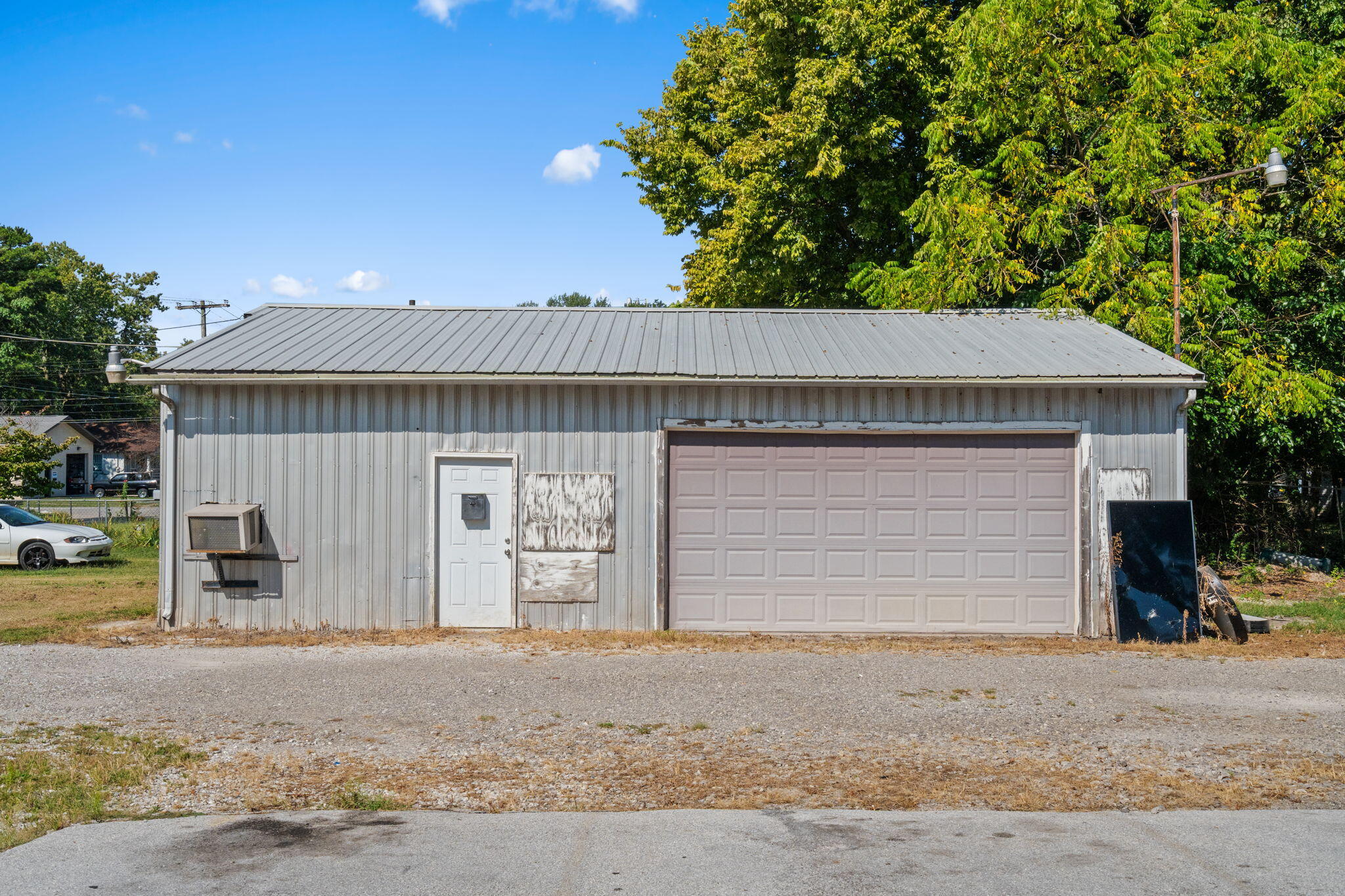 1525 East Florida Street Property Photo 3