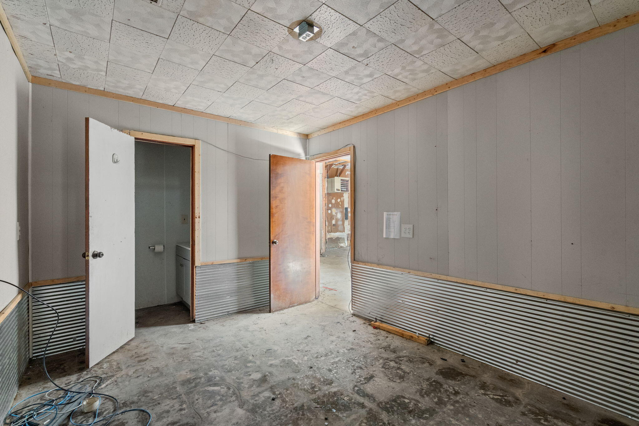 1525 East Florida Street Property Photo 23