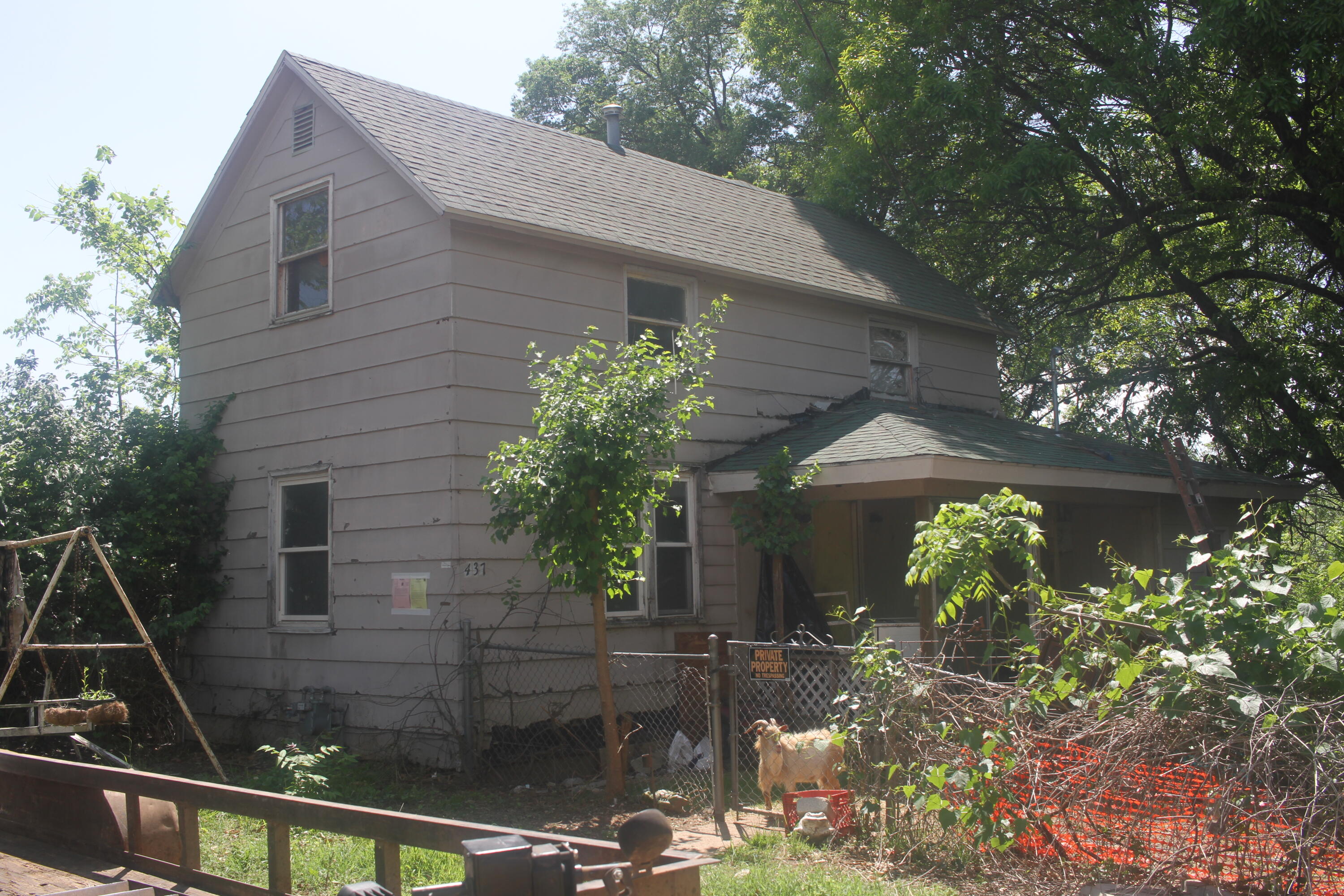 437 South Nettleton Avenue Property Photo 1