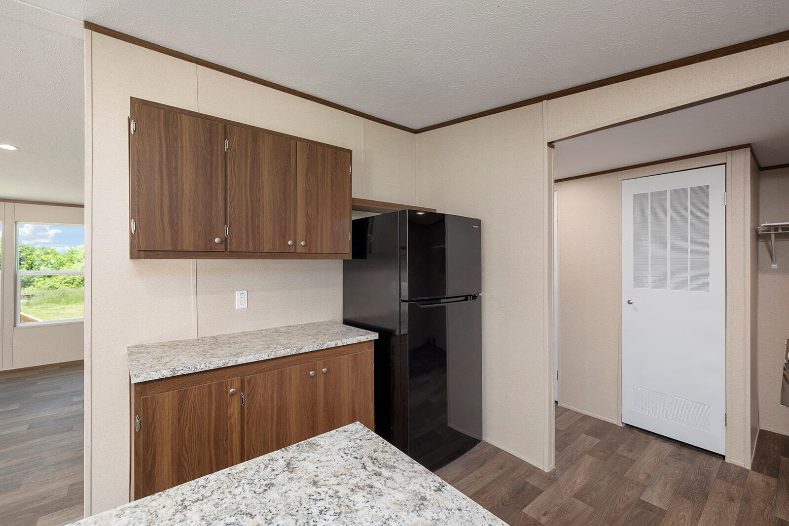 600 Tri-lakes Road Property Photo 11