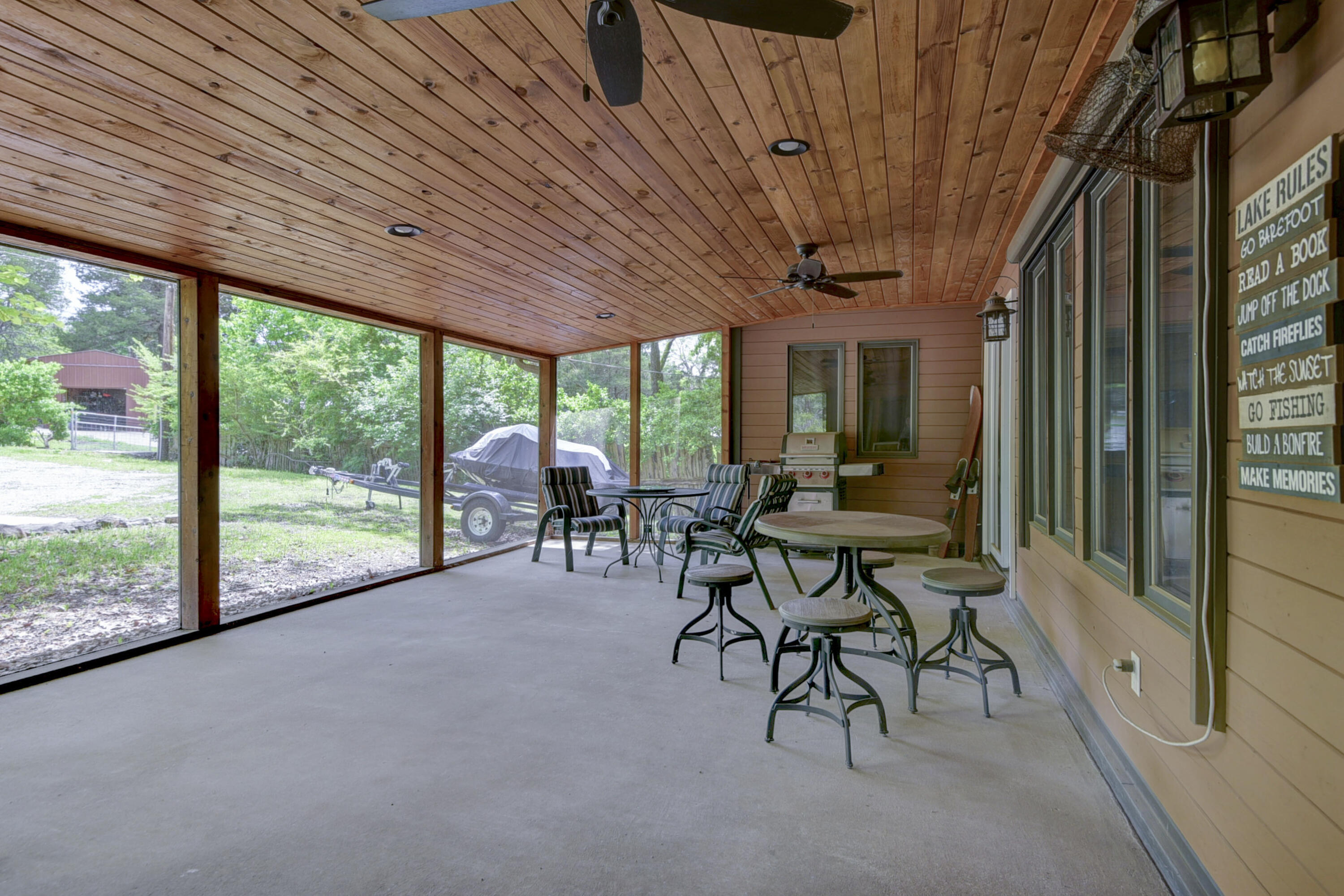 27527 Hock Lane Property Photo 6