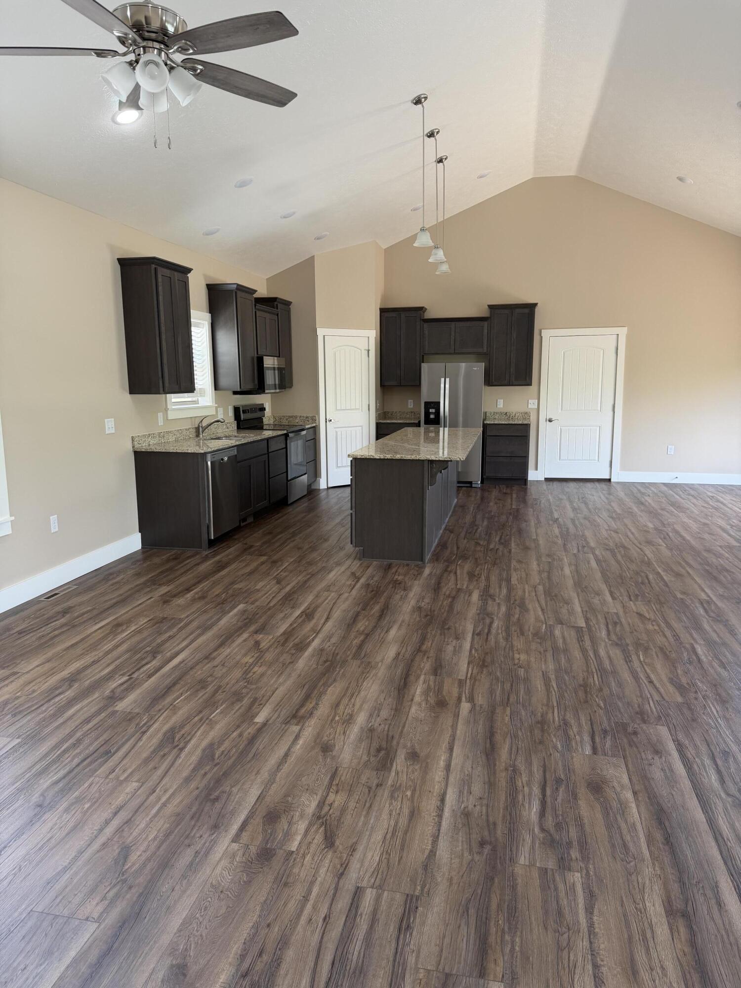 180 Grand Pointe Property Photo 3