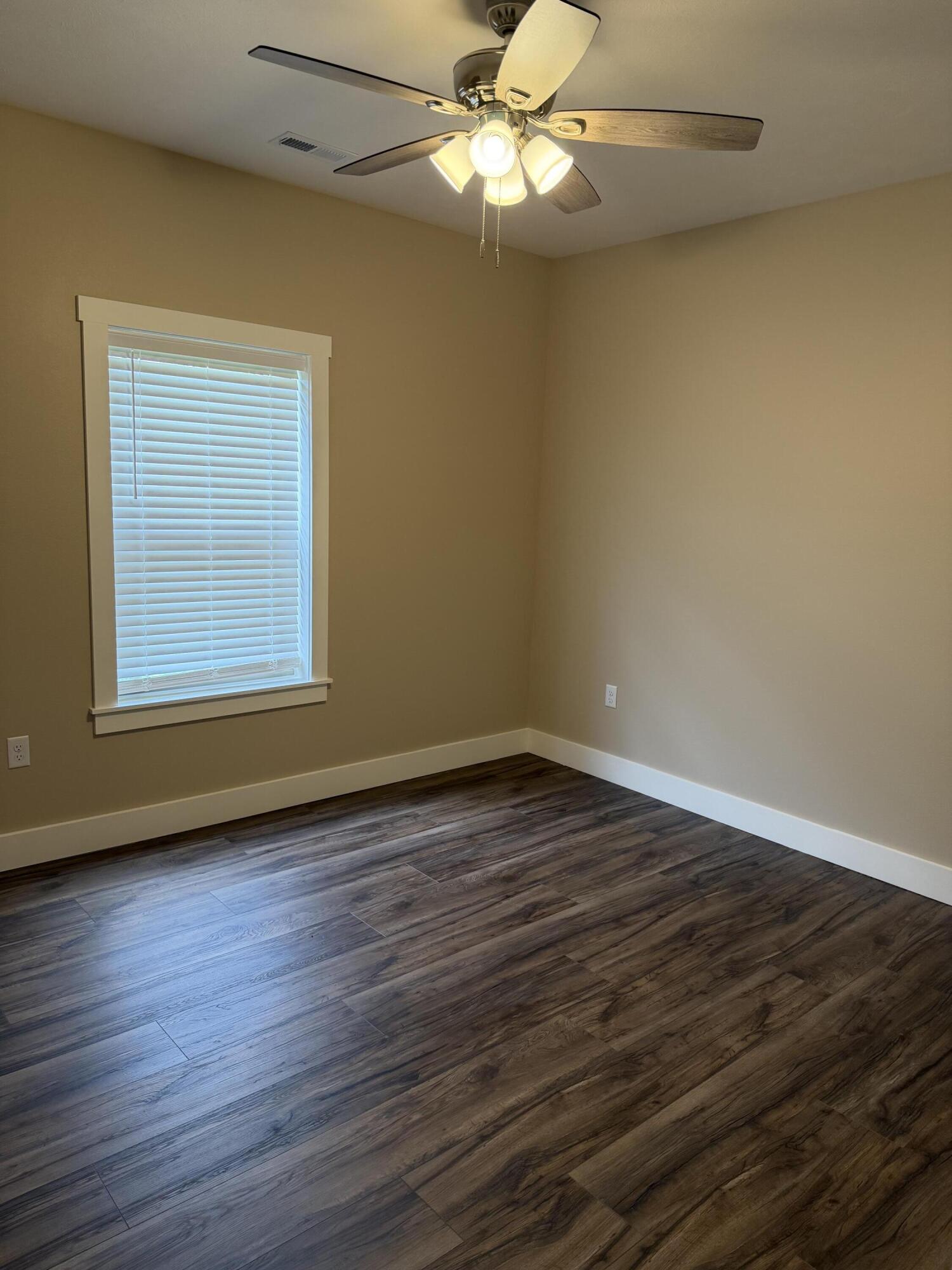 180 Grand Pointe Property Photo 30