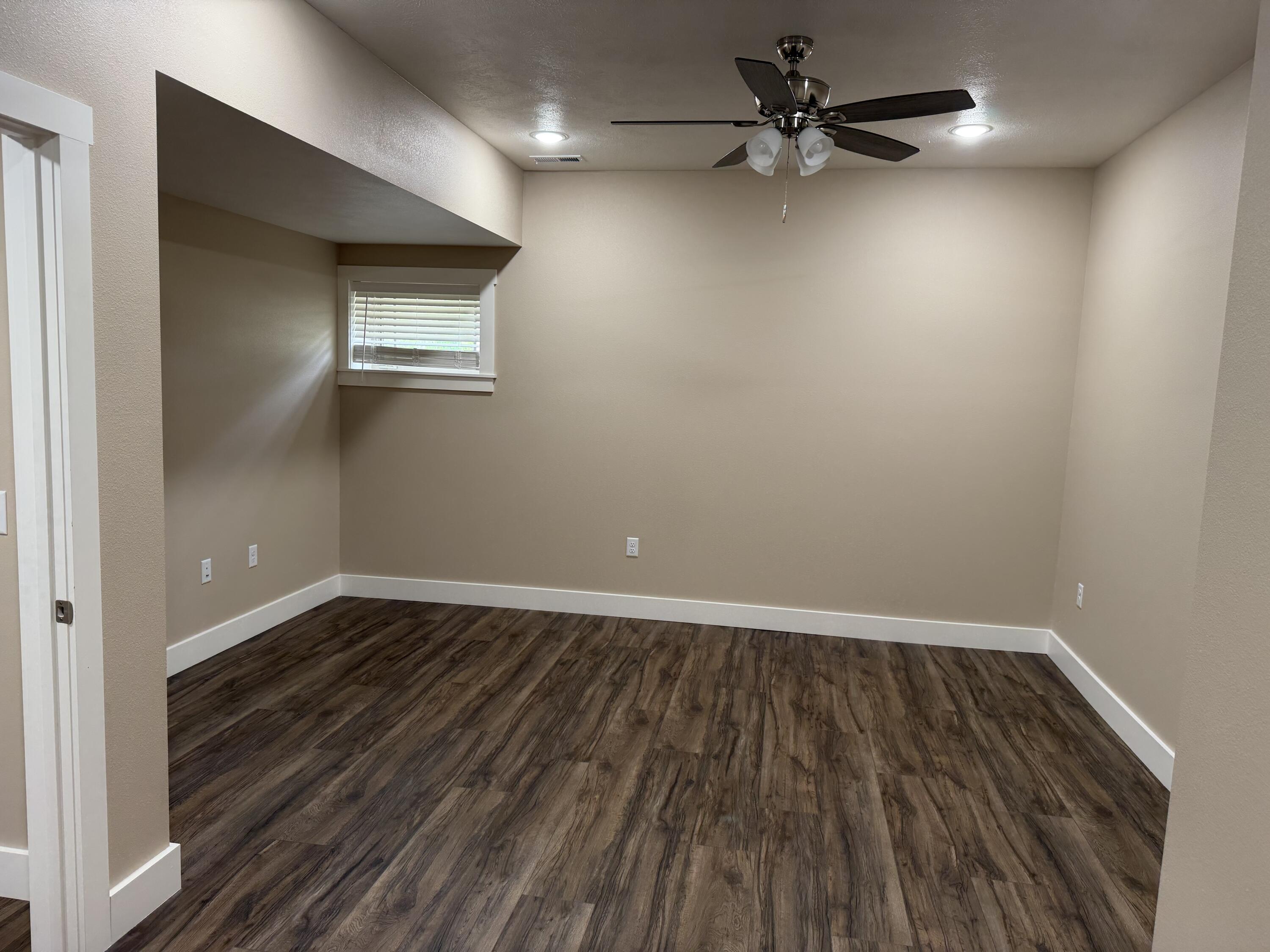 180 Grand Pointe Property Photo 33