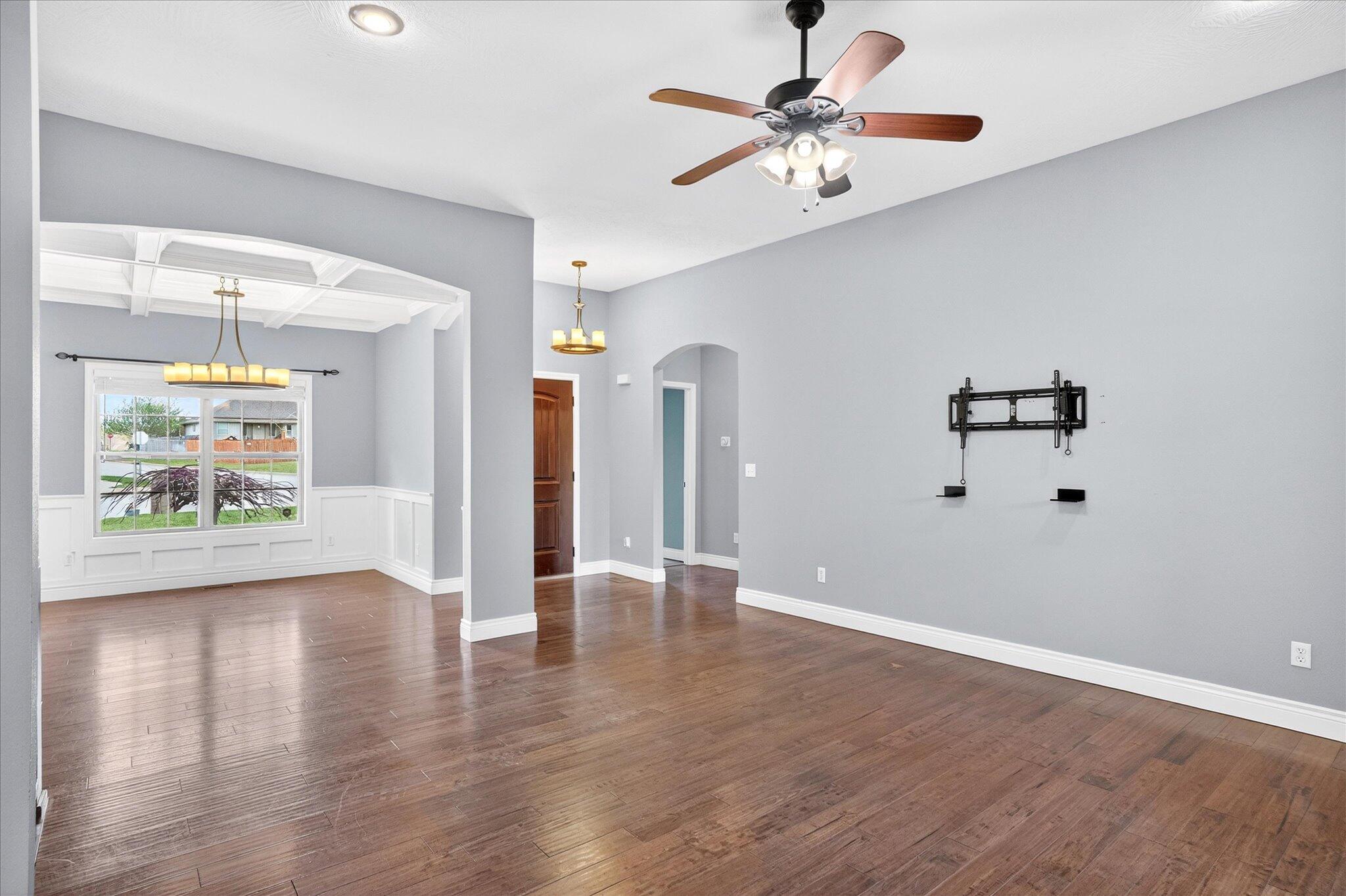 634 North Rockingham Avenue Property Photo 7
