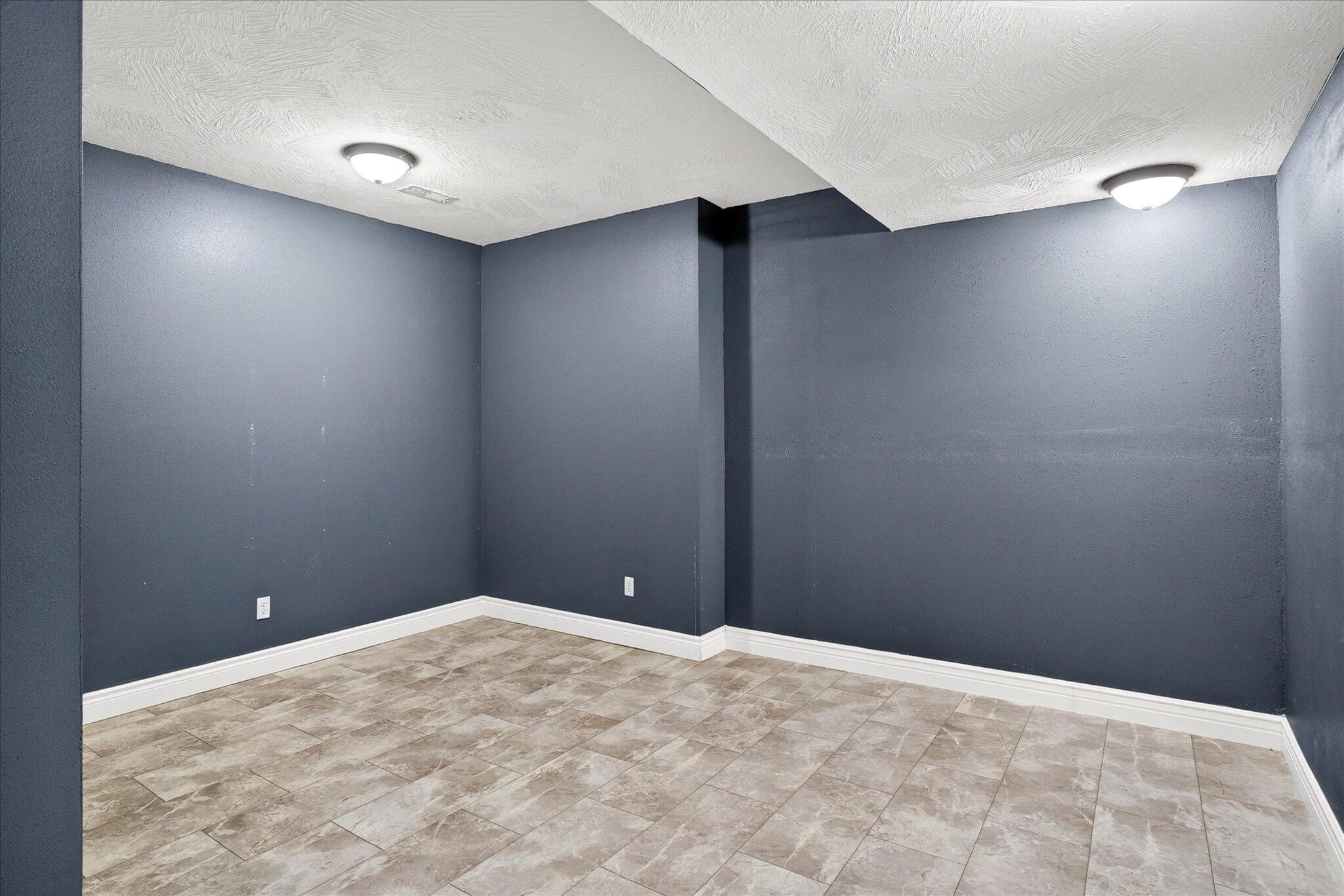 634 North Rockingham Avenue Property Photo 34