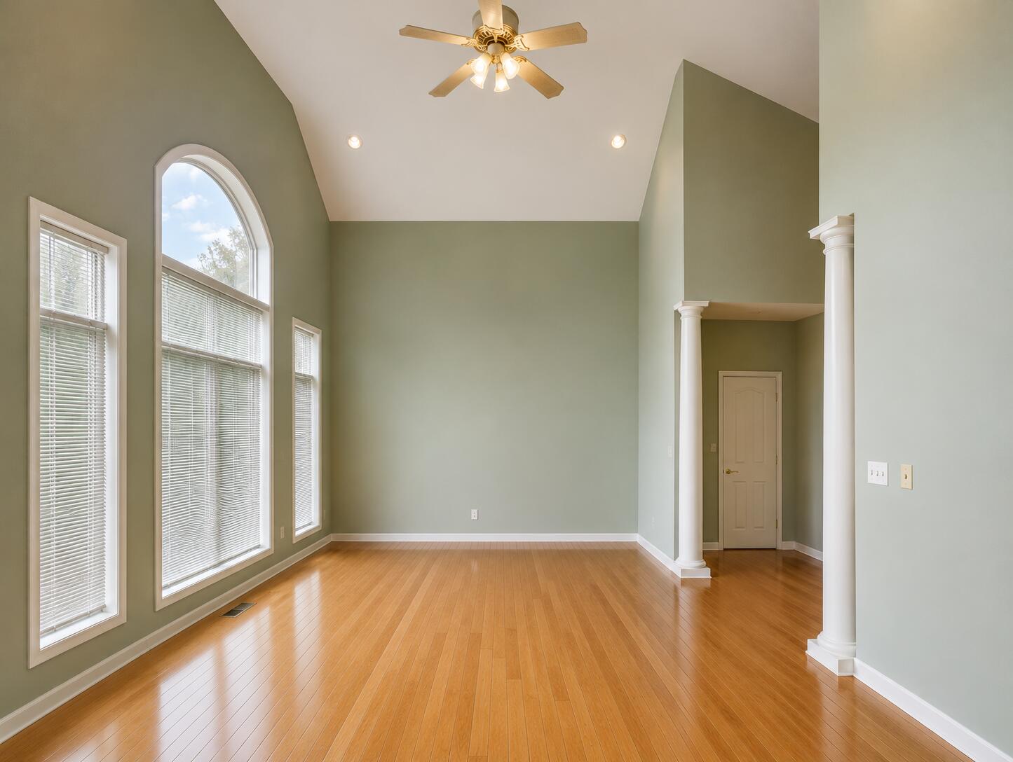 2016 Timberlake Road Property Photo 3