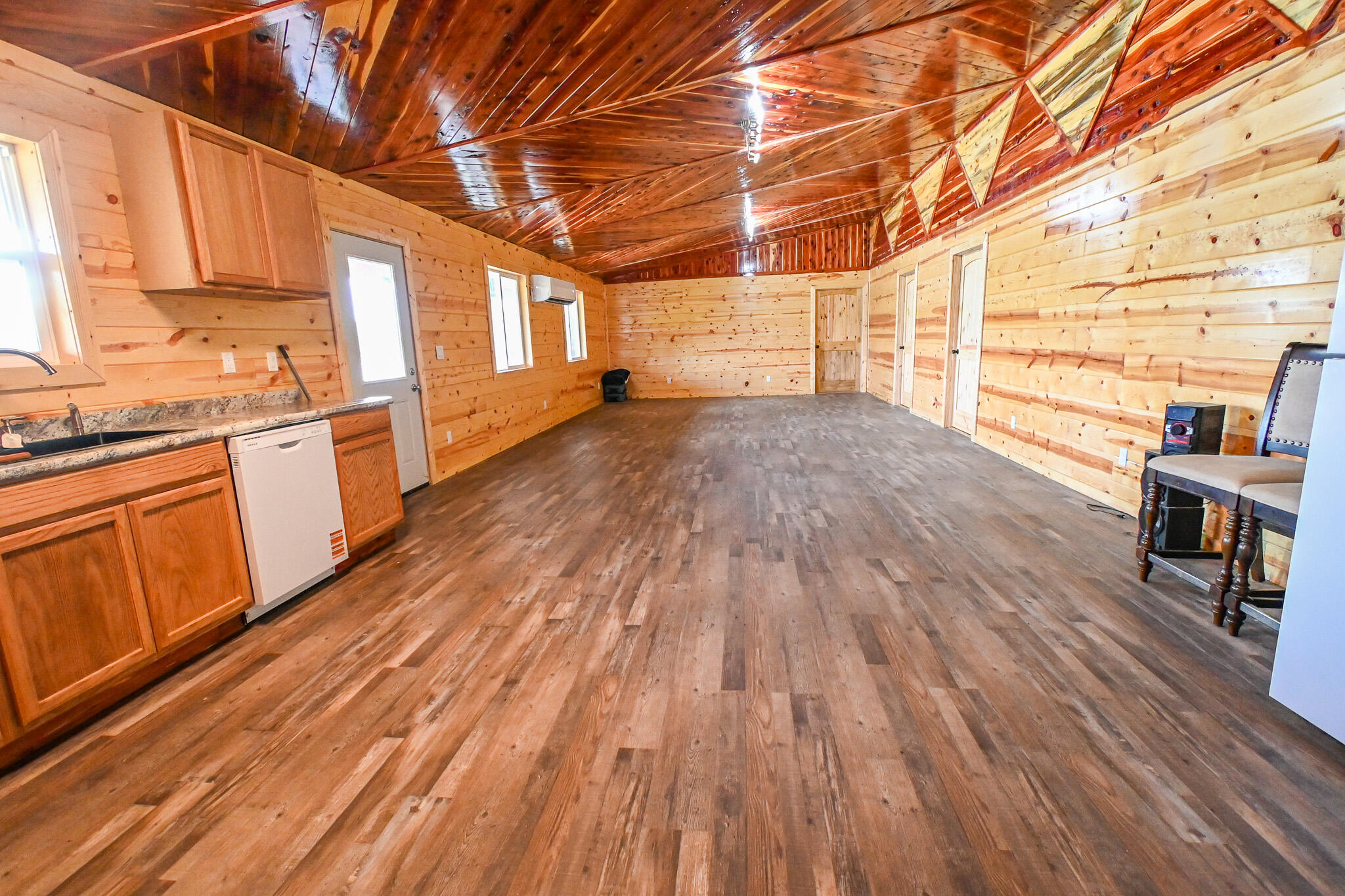 8638 Southeast Highway 54 Property Photo 9