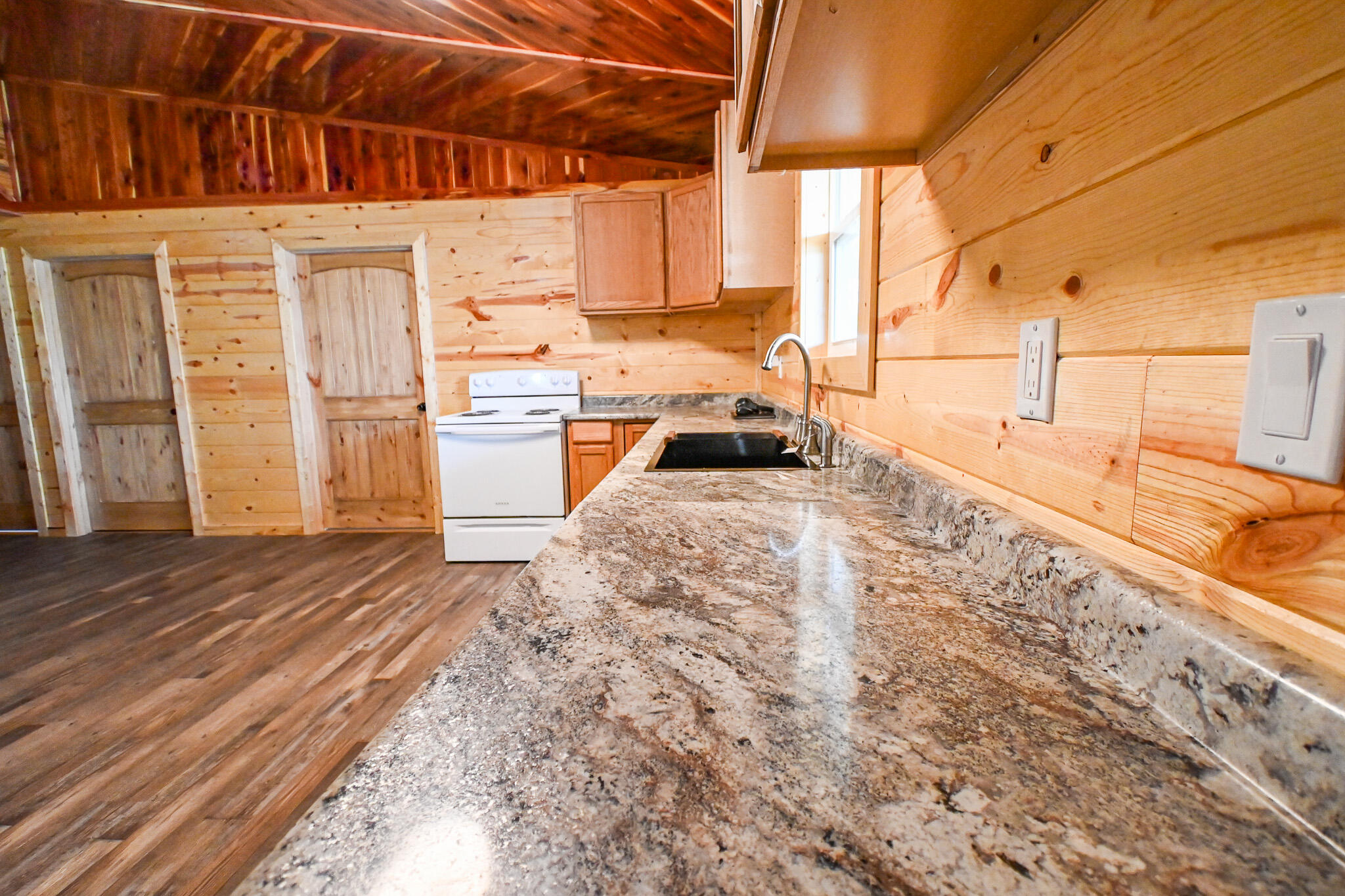 8638 Southeast Highway 54 Property Photo 10