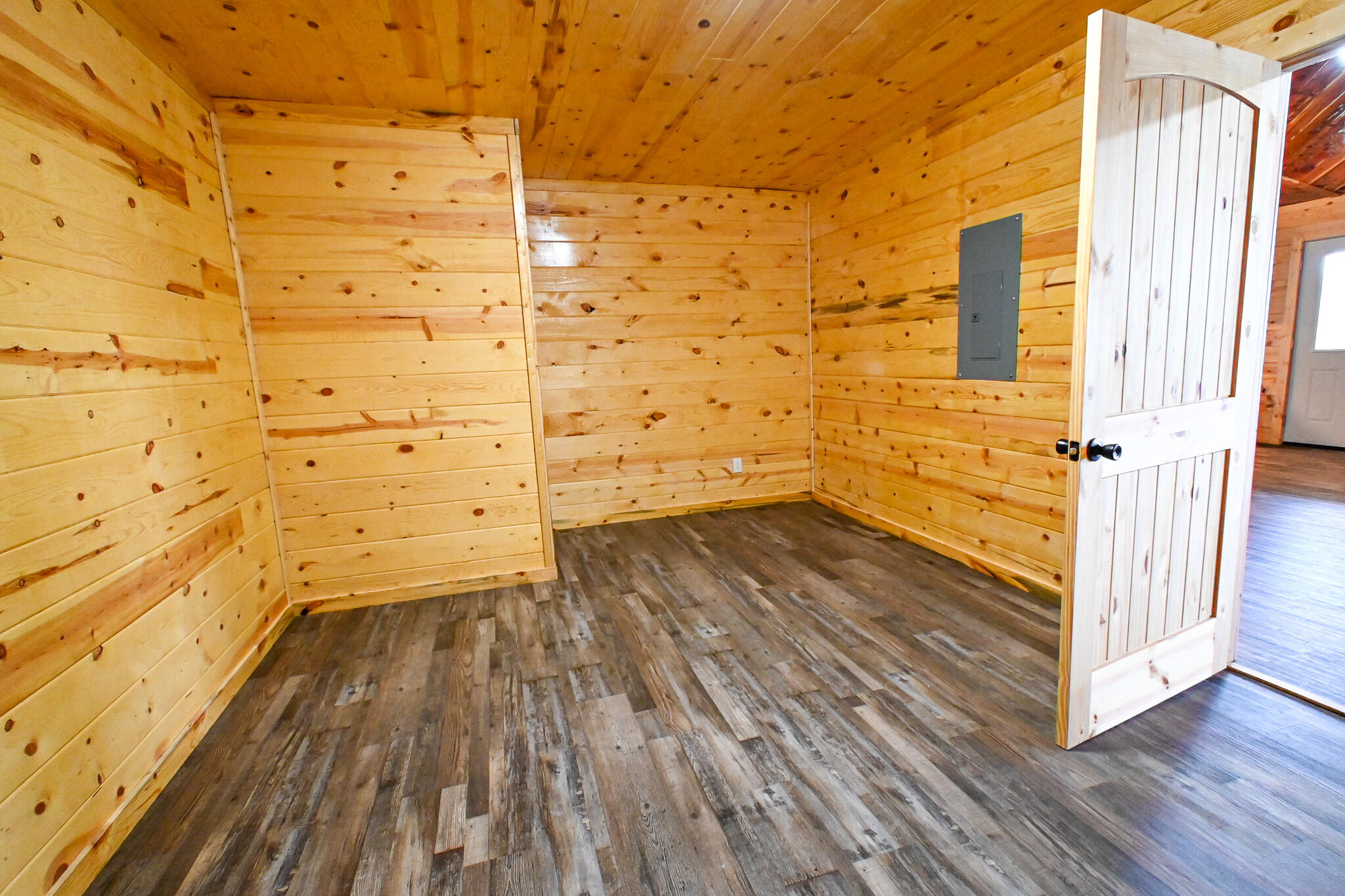 8638 Southeast Highway 54 Property Photo 14
