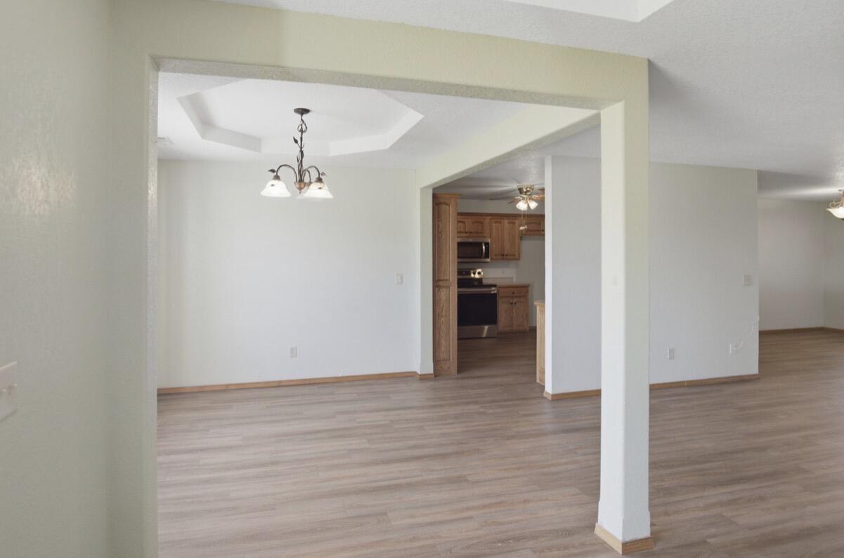 1910 Sylvan Avenue Property Photo 6