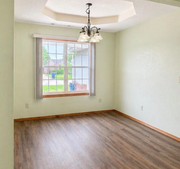 1910 Sylvan Avenue Property Photo 9