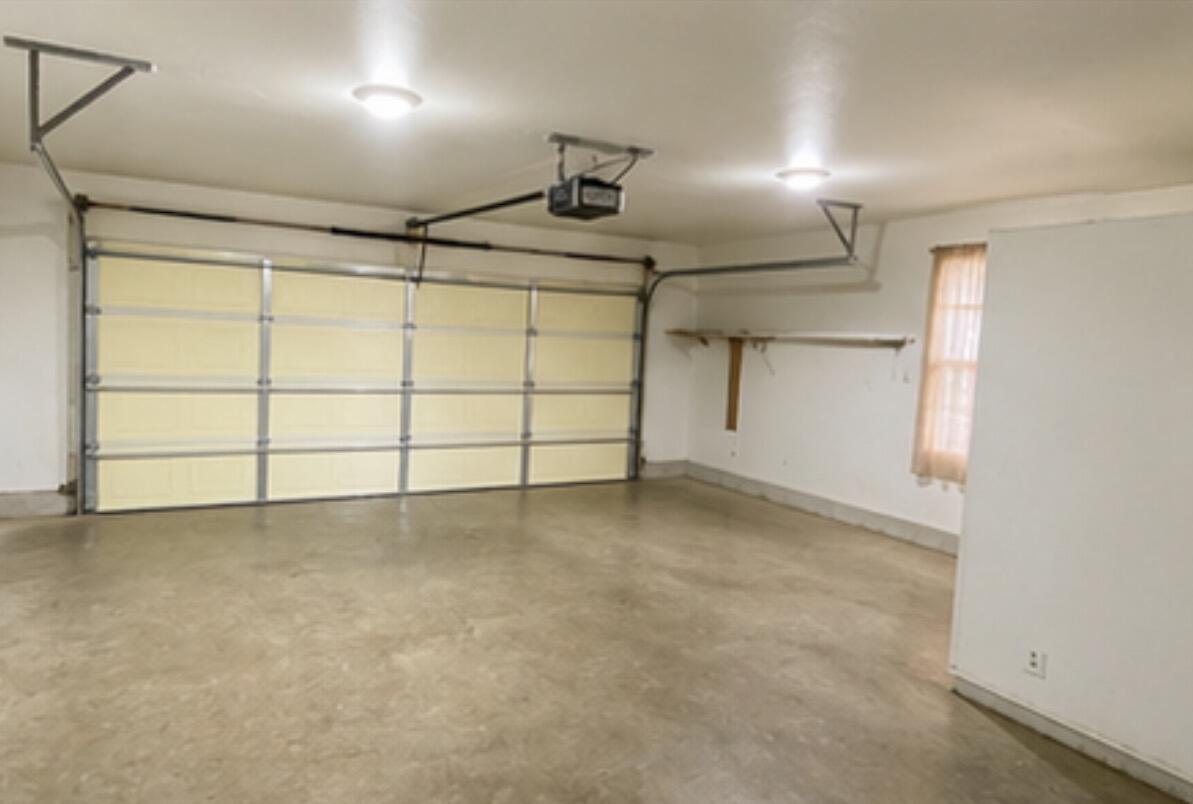1910 Sylvan Avenue Property Photo 29