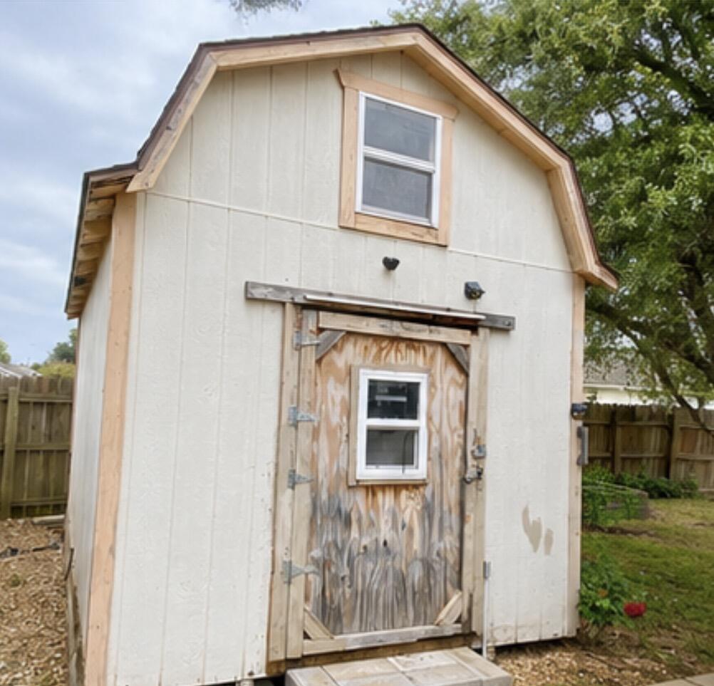 1910 Sylvan Avenue Property Photo 34