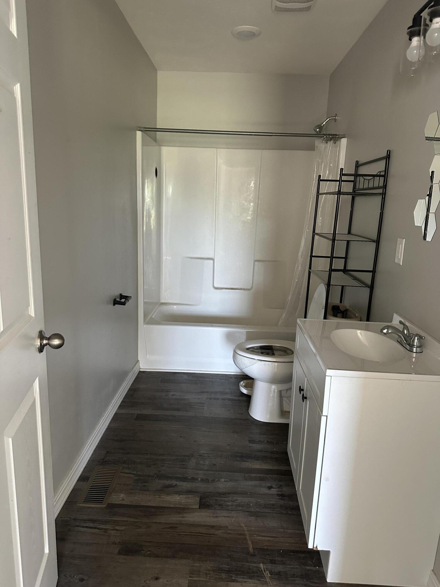521 West Ventura Drive Property Photo 8