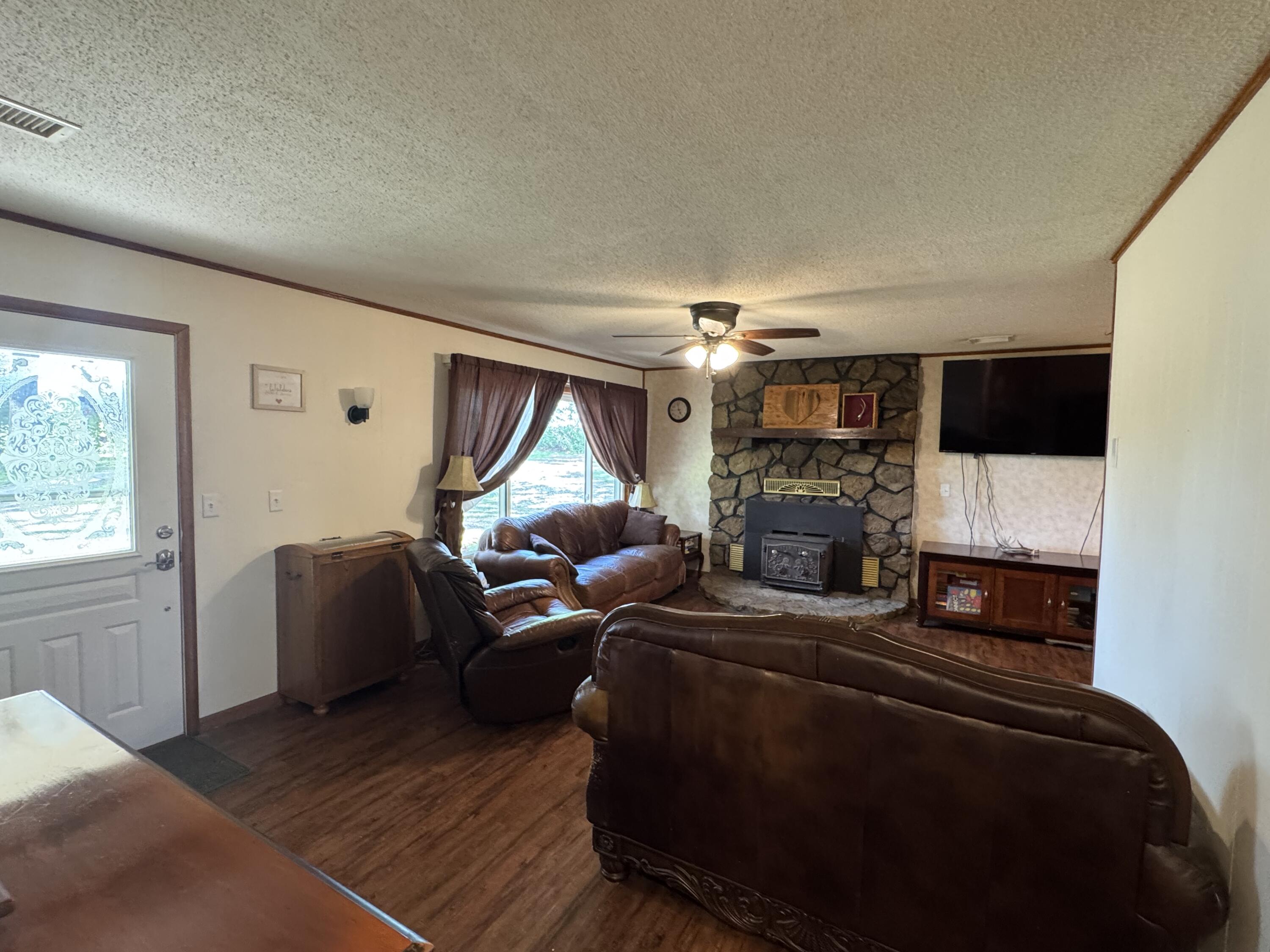 5008 County Road 1540 Property Photo 4