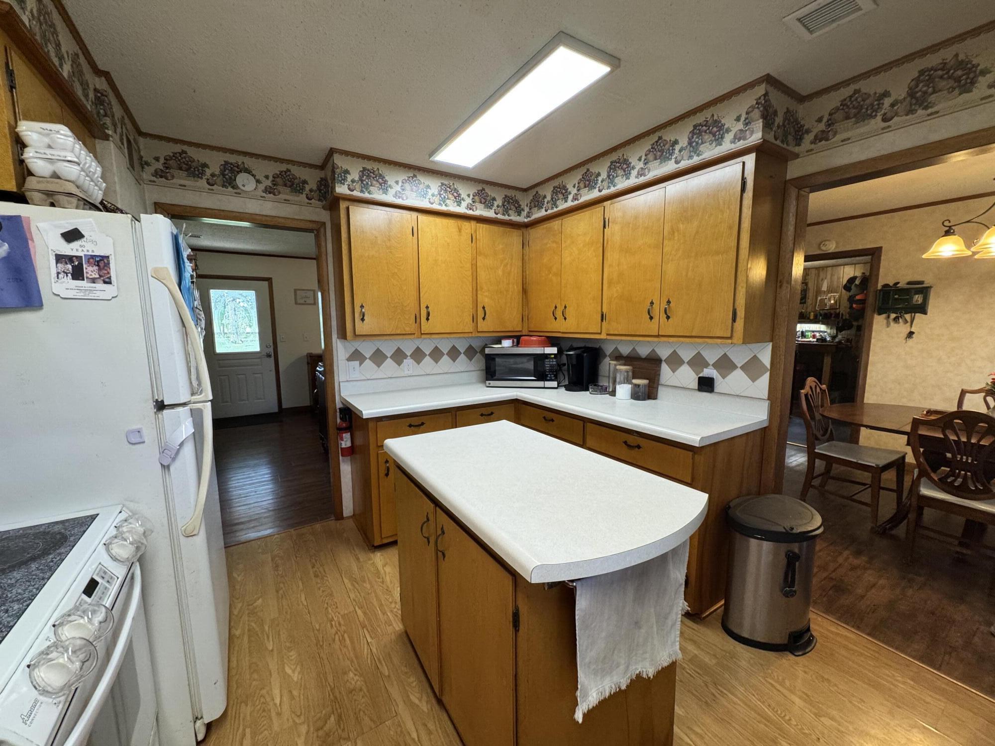 5008 County Road 1540 Property Photo 9