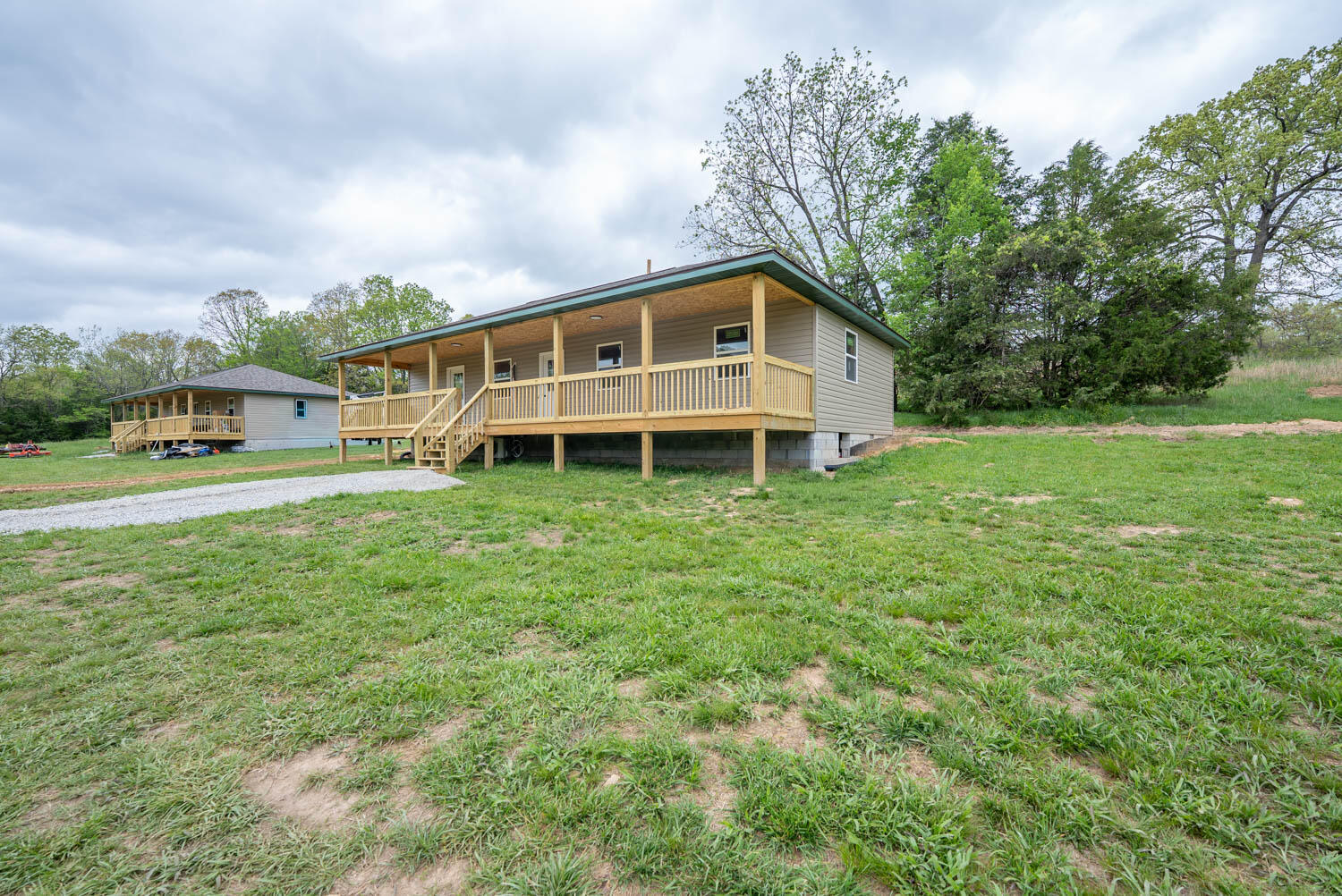 483 Foxden Drive Property Photo 3