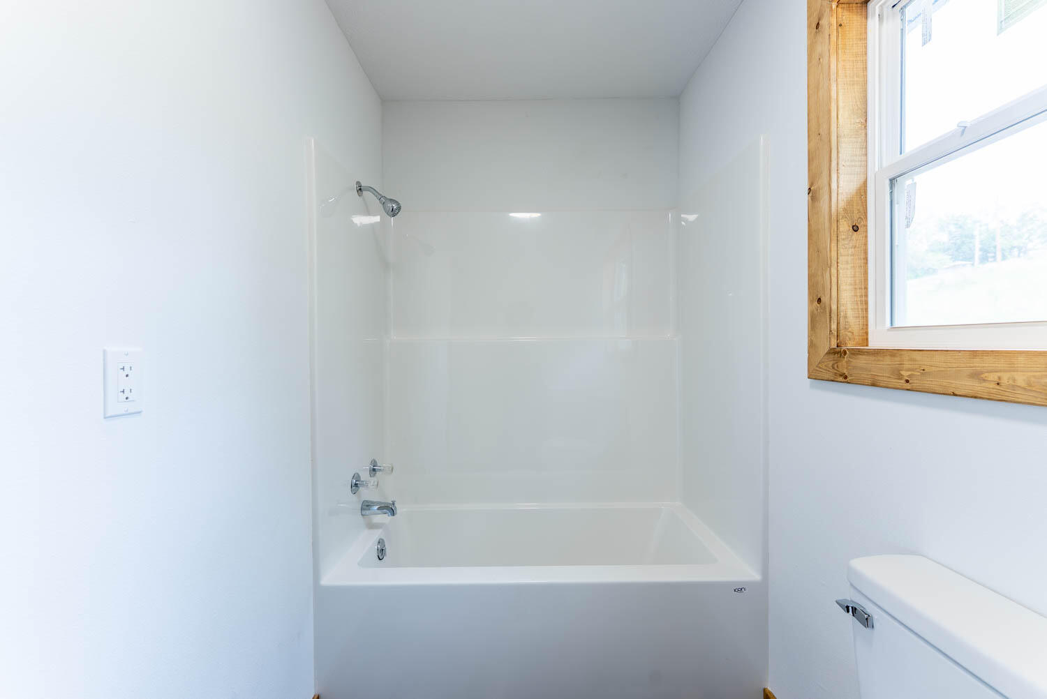 485 Foxden Drive Property Photo 14