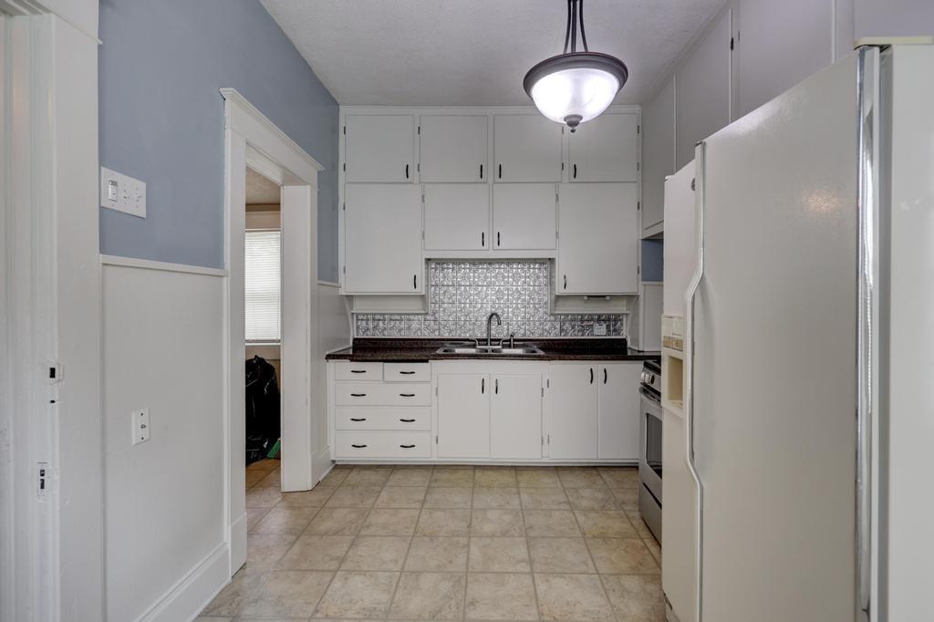 2120 South Wall Avenue Property Photo 11