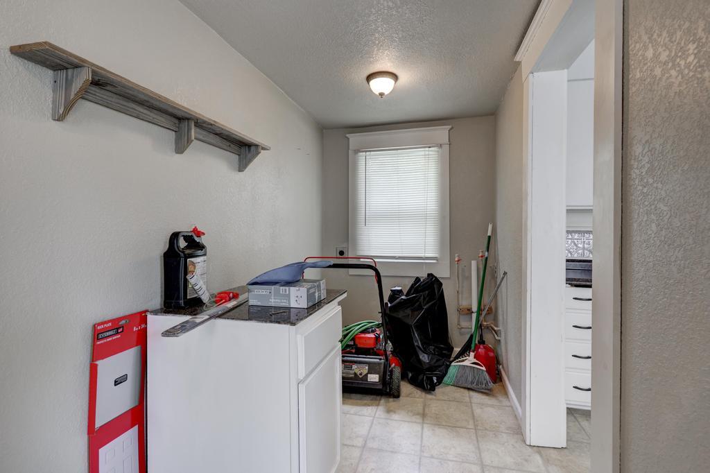 2120 South Wall Avenue Property Photo 16