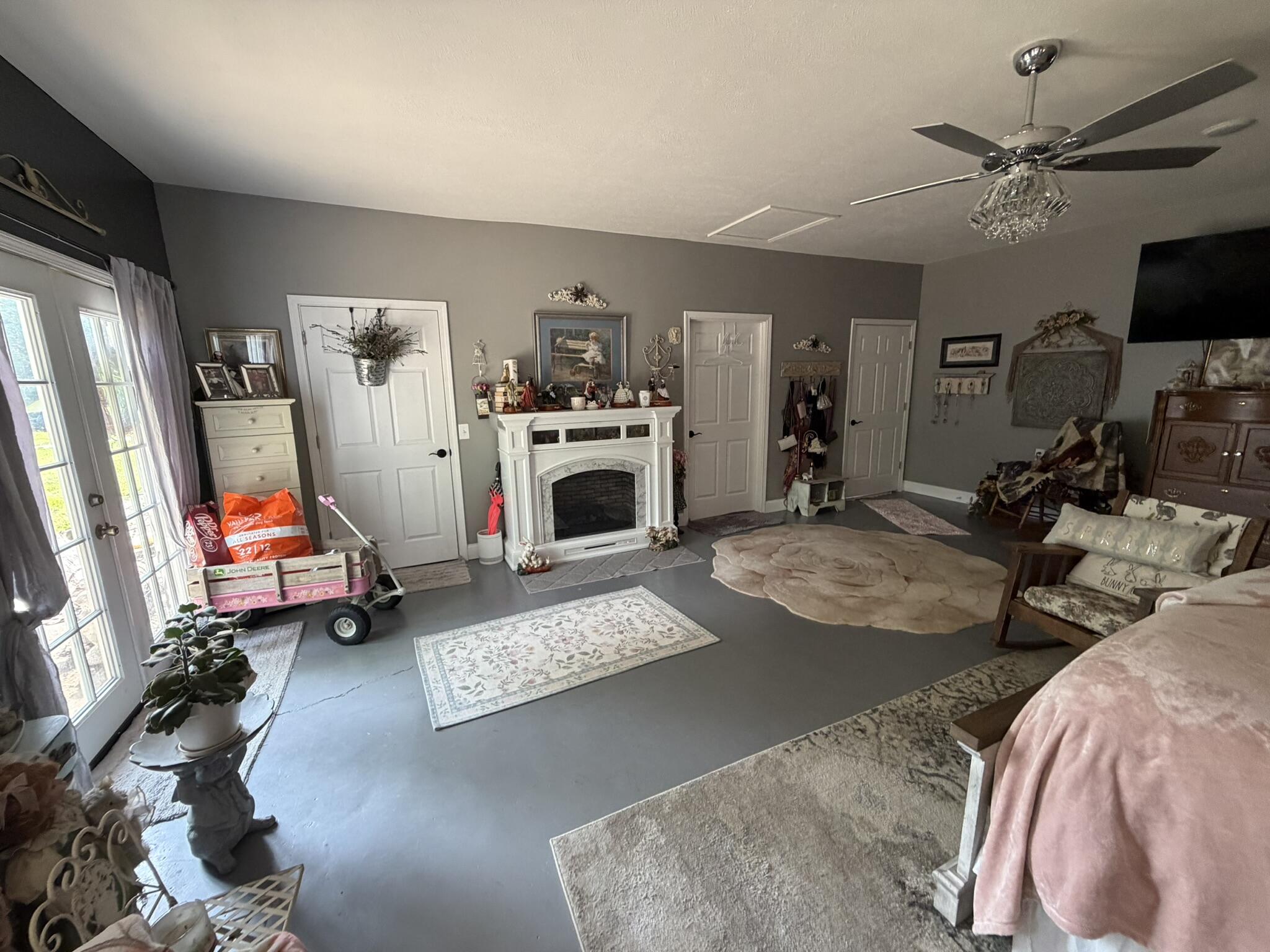 6463 Us Highway 63 Property Photo 32