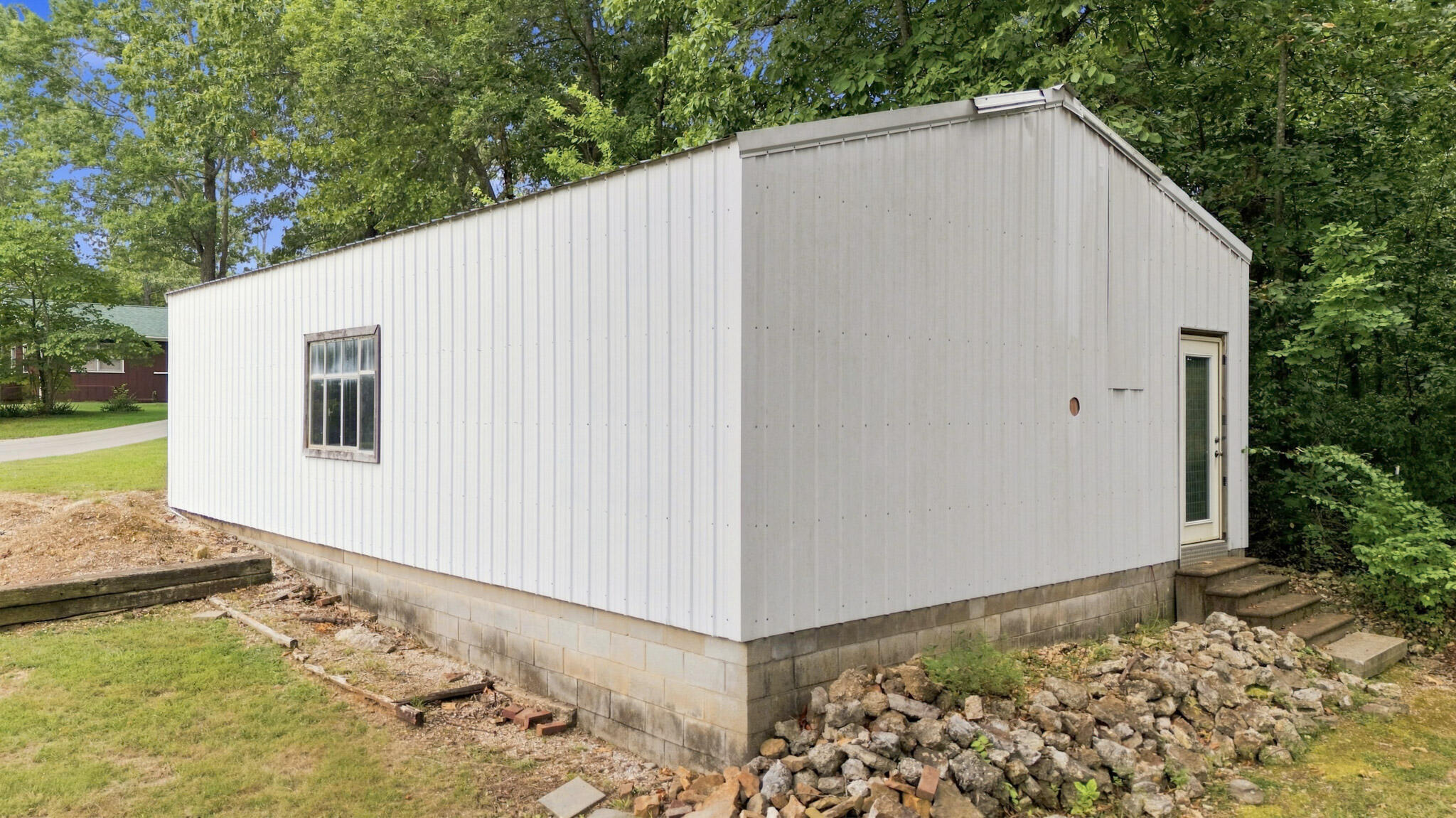 625 County Road 8330 Property Photo 4