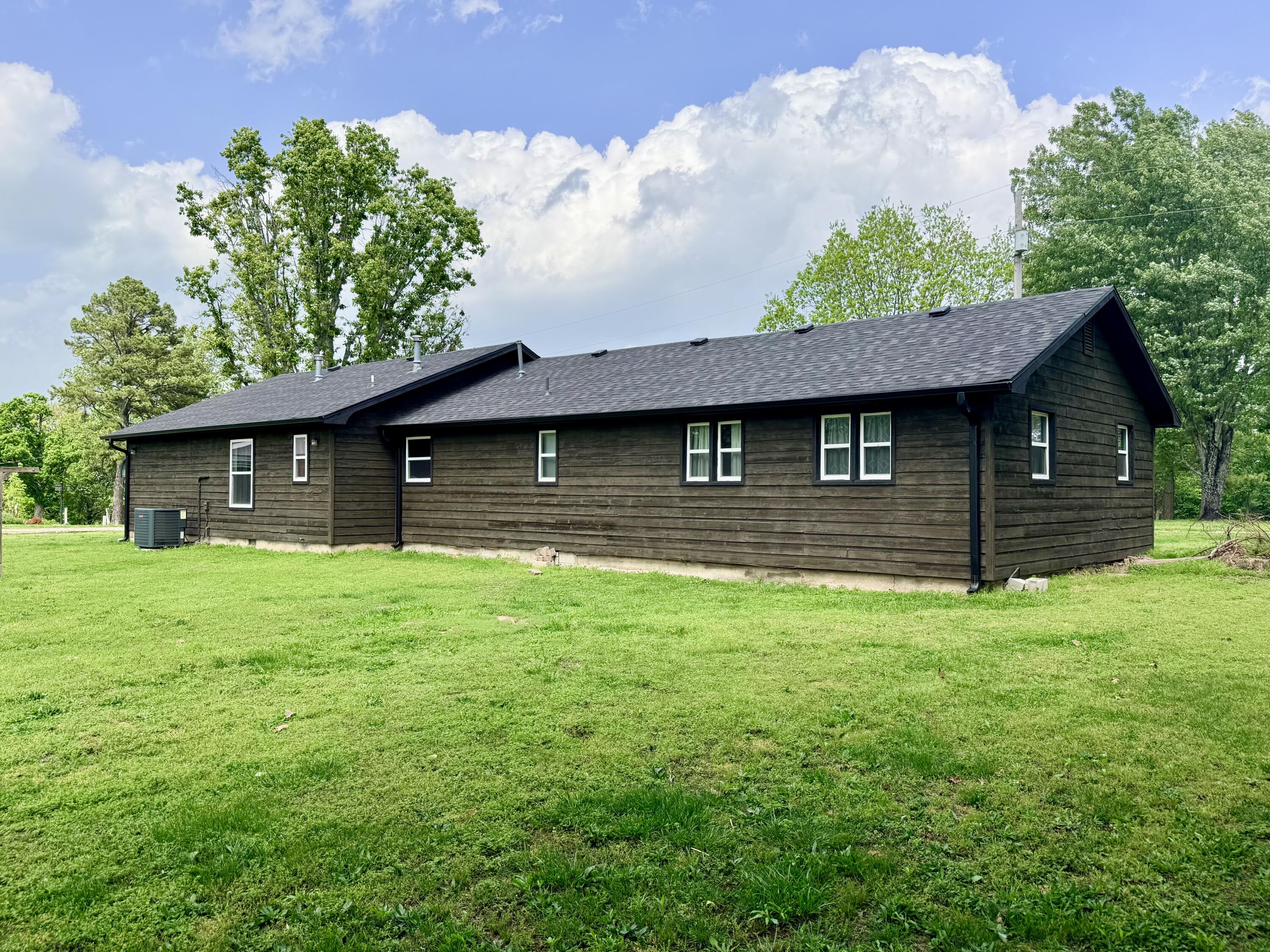 613 Hall Avenue Property Photo 3