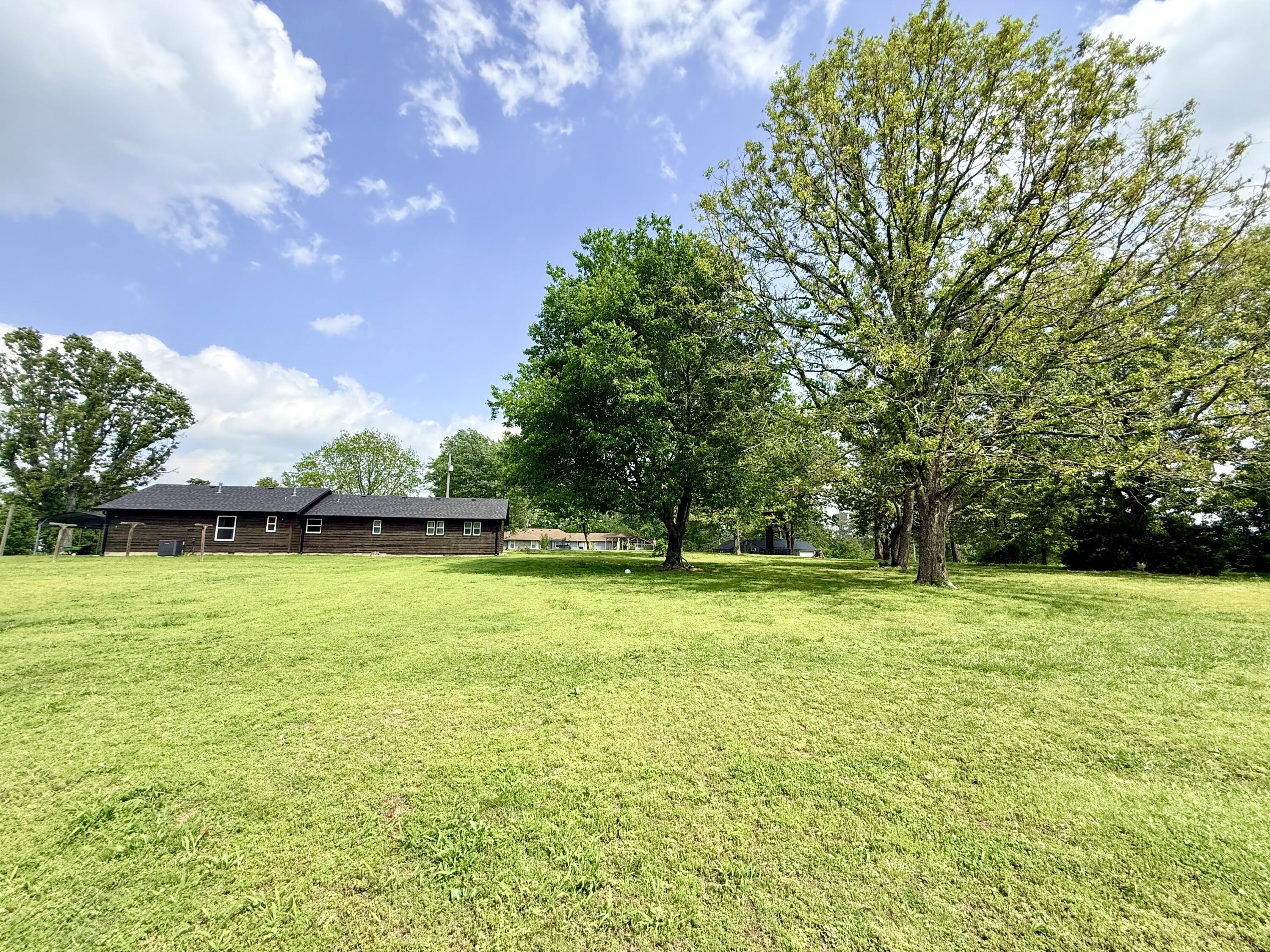 613 Hall Avenue Property Photo 7