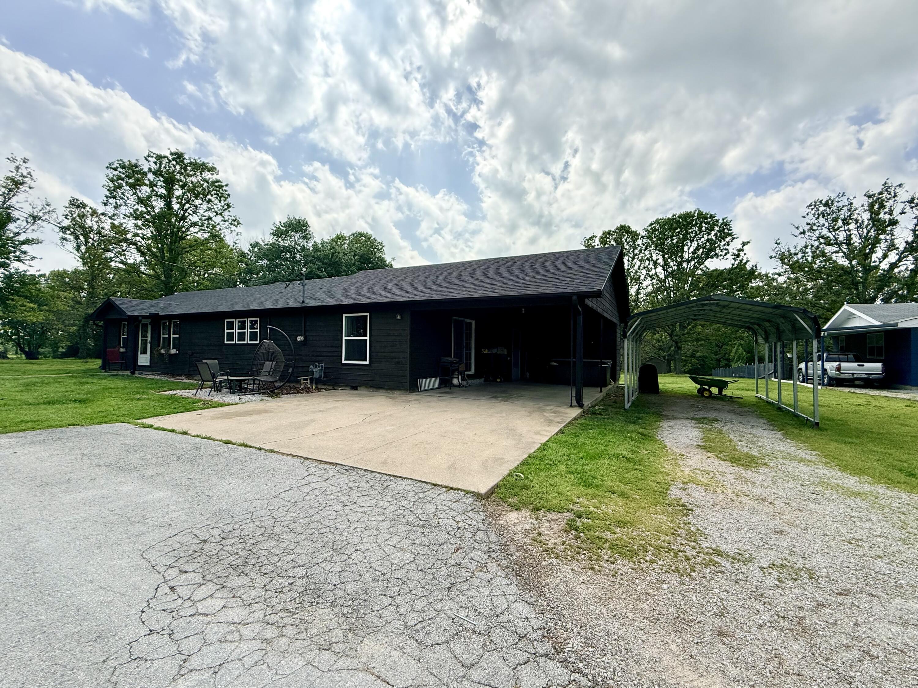 613 Hall Avenue Property Photo 9