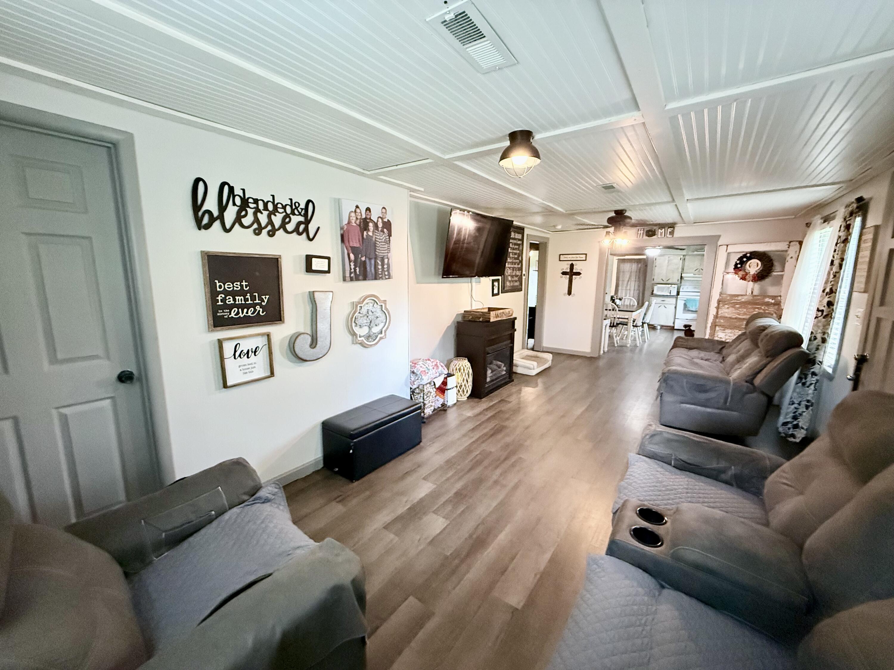 613 Hall Avenue Property Photo 11